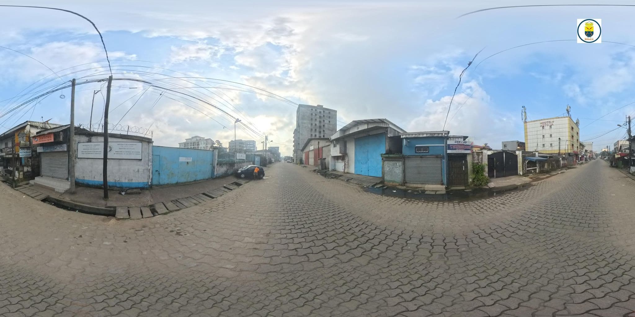 Street view near Astoria Hotel, Douala — © keke (CC BY-SA · Mapillary)