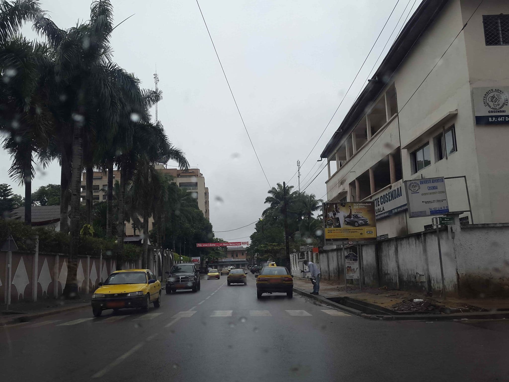 Street view near Design Hotel, Douala — © jeanfrancis (CC BY-SA · Mapillary)