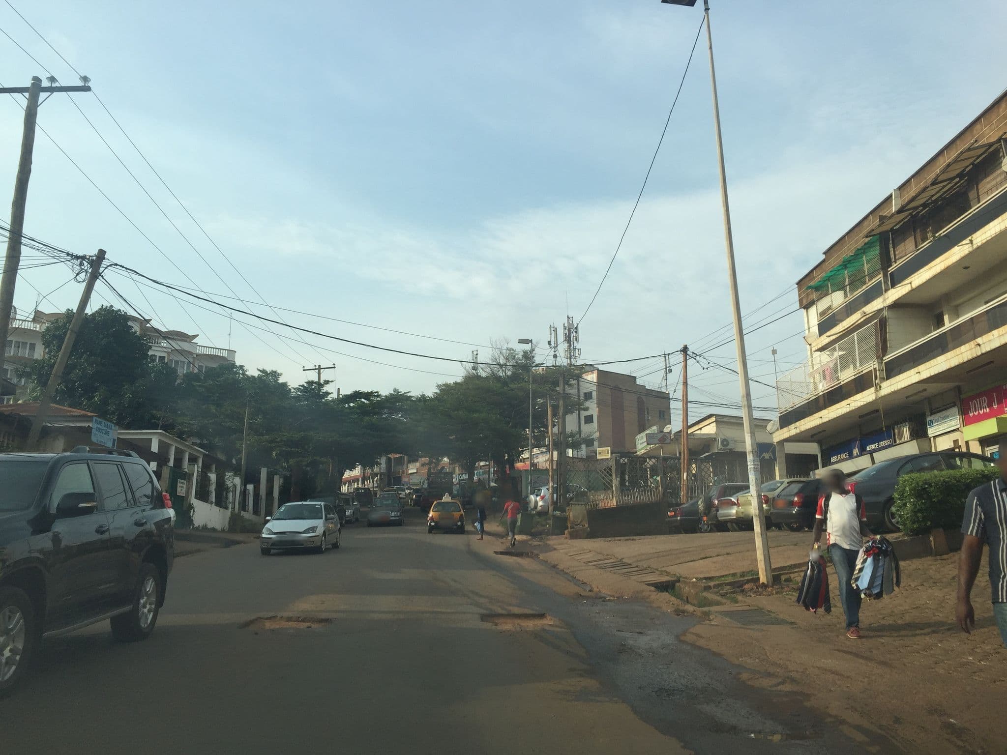 Street view near Prestige Hotel Etoudi, Yaoundé — © sergestinckwich (CC BY-SA · Mapillary)