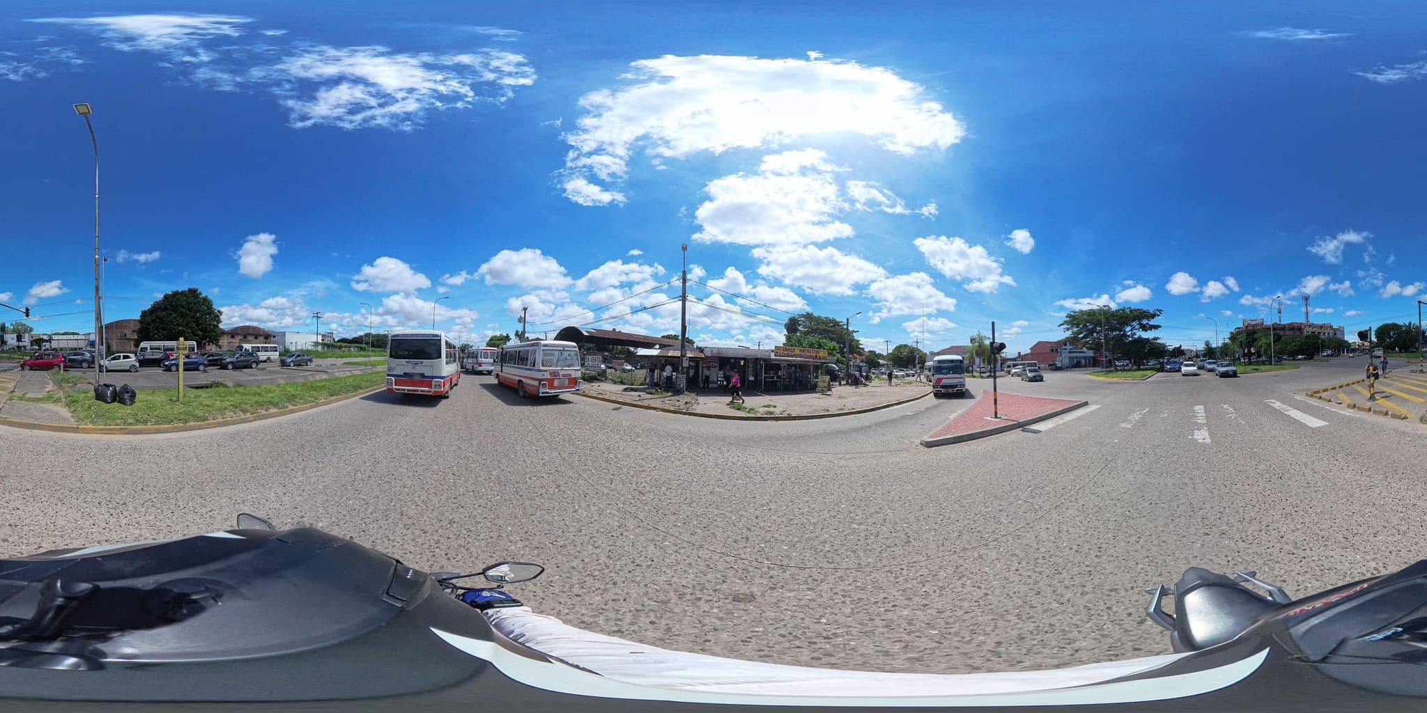 Street view near Alojamiento, Santa Cruz de la Sierra — © Wakamolee (CC BY-SA · Mapillary)