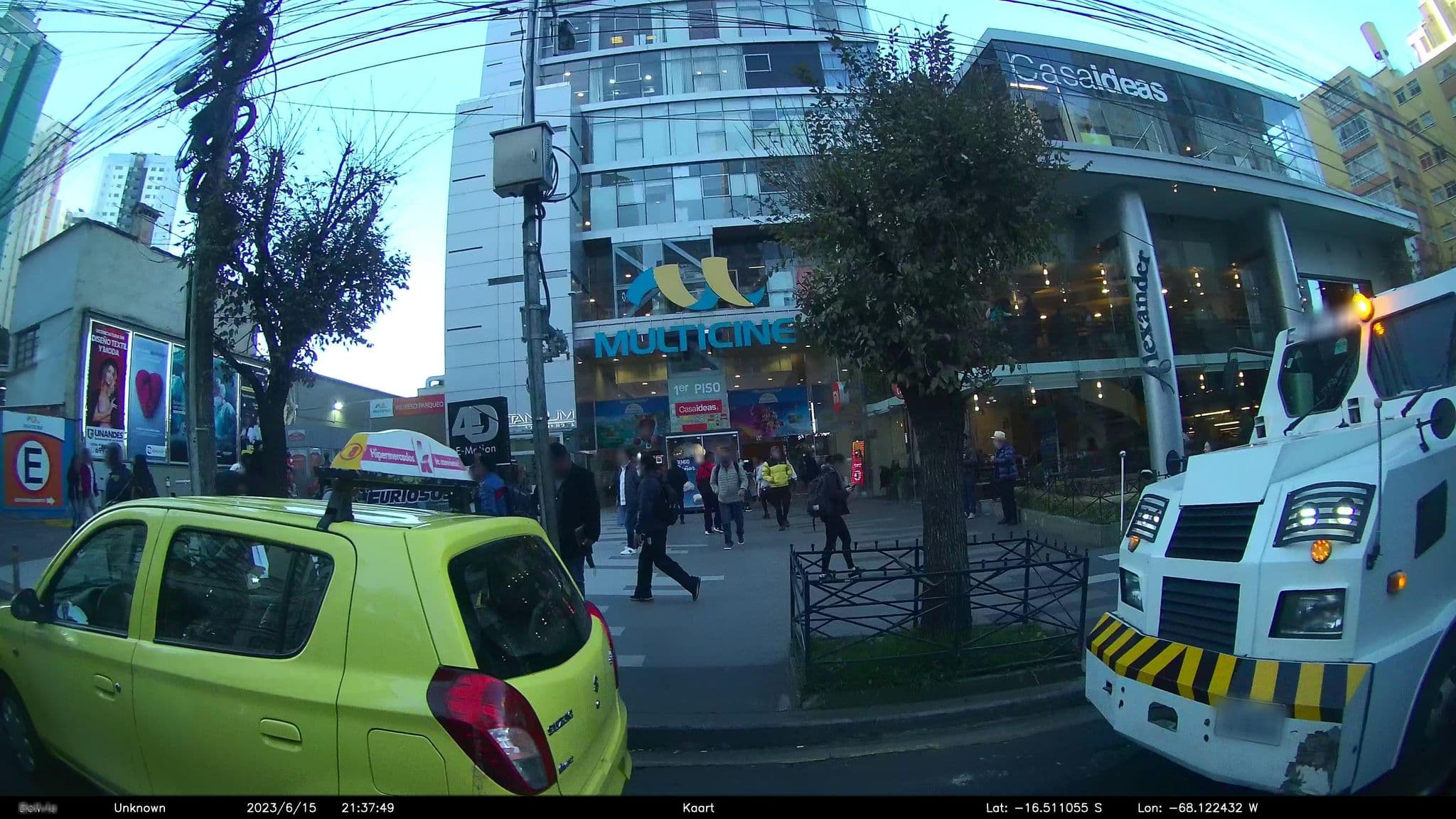 Street view near Stannum Hotel Boutique, La Paz — © kaart_2 (CC BY-SA · Mapillary)