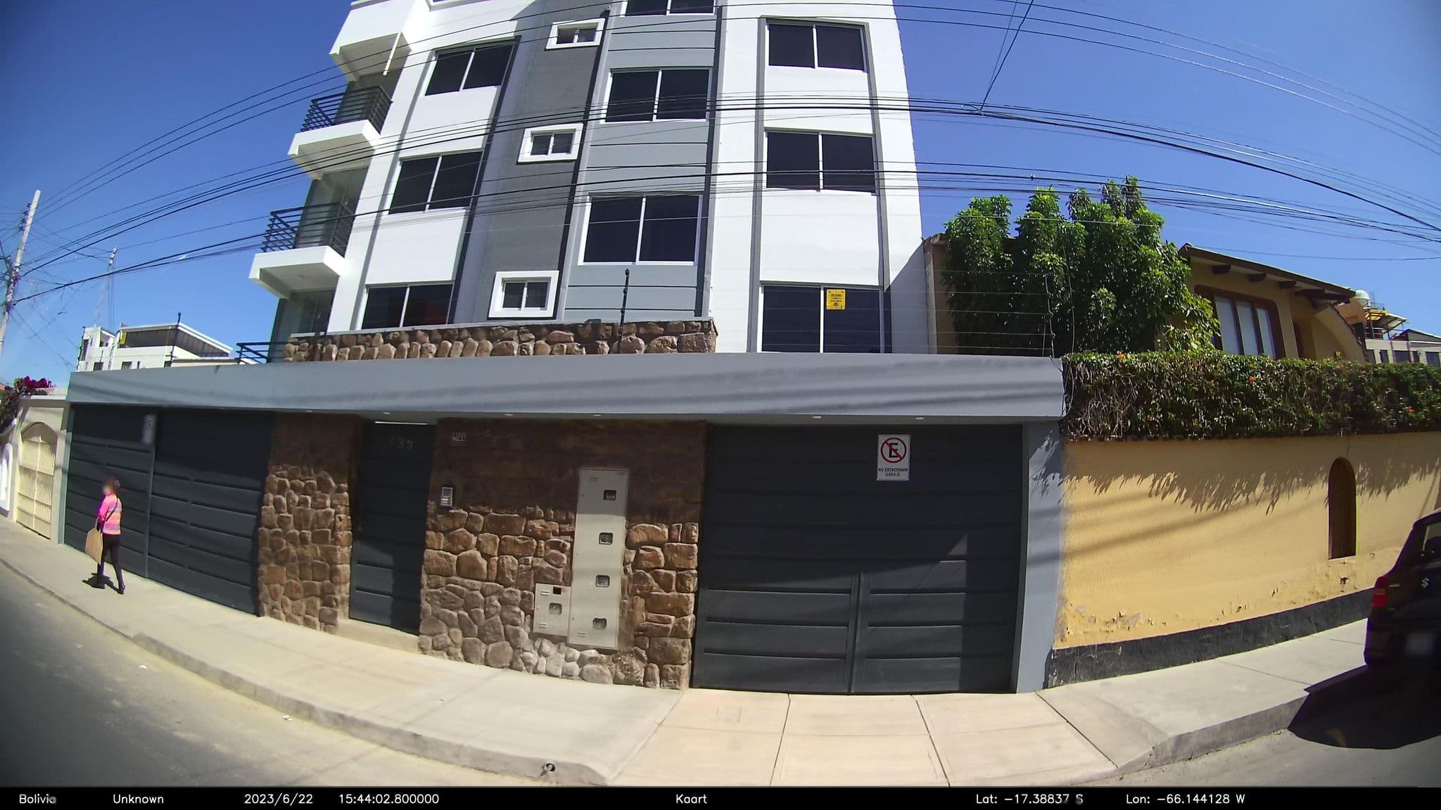 Street view near Samay Hostel, Cochabamba — © kaart_2 (CC BY-SA · Mapillary)