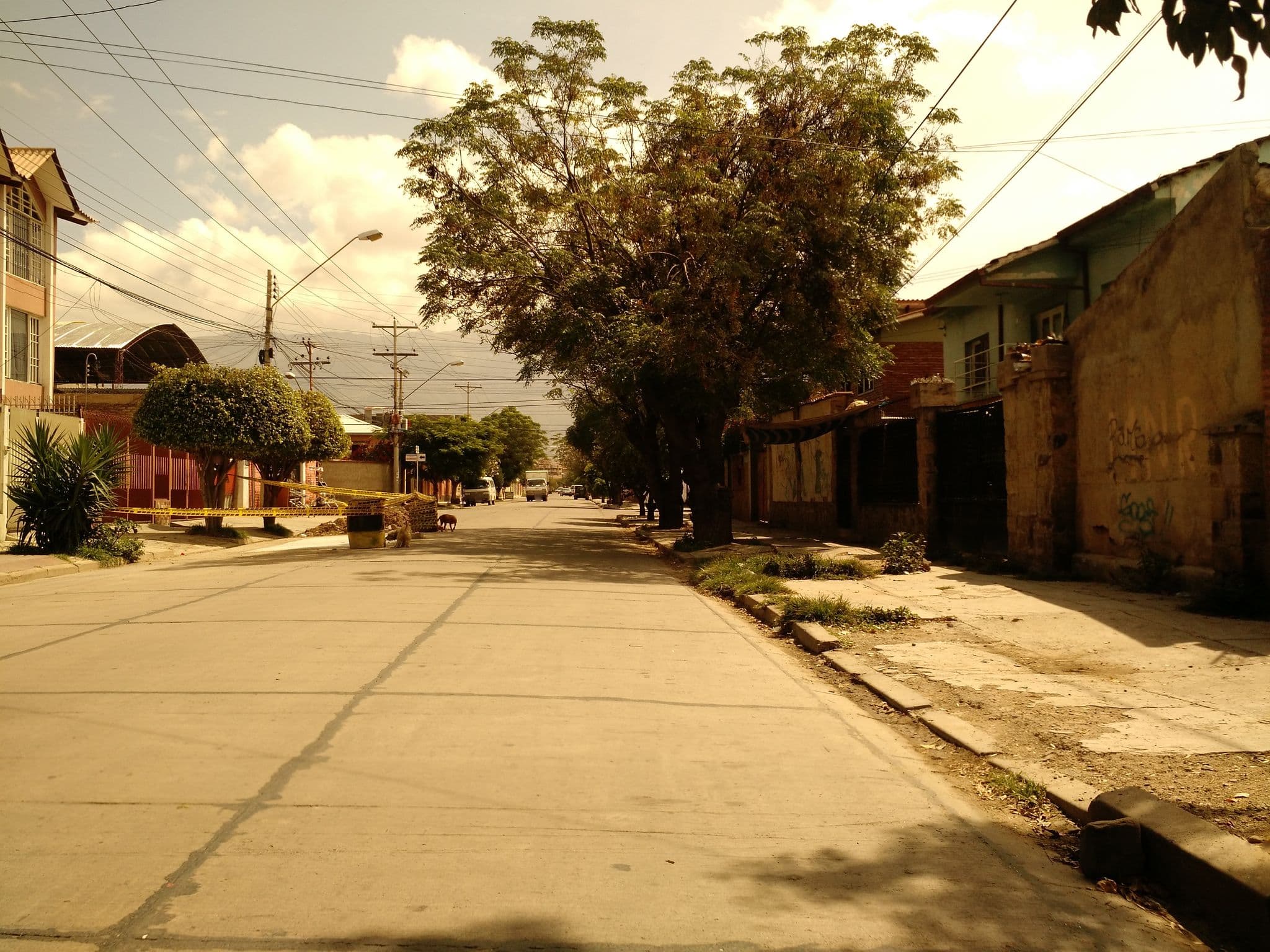 Street view near Residencial Moroni - Alojamiento en Cochabamba, Cochabamba — © alexrox (CC BY-SA · Mapillary)