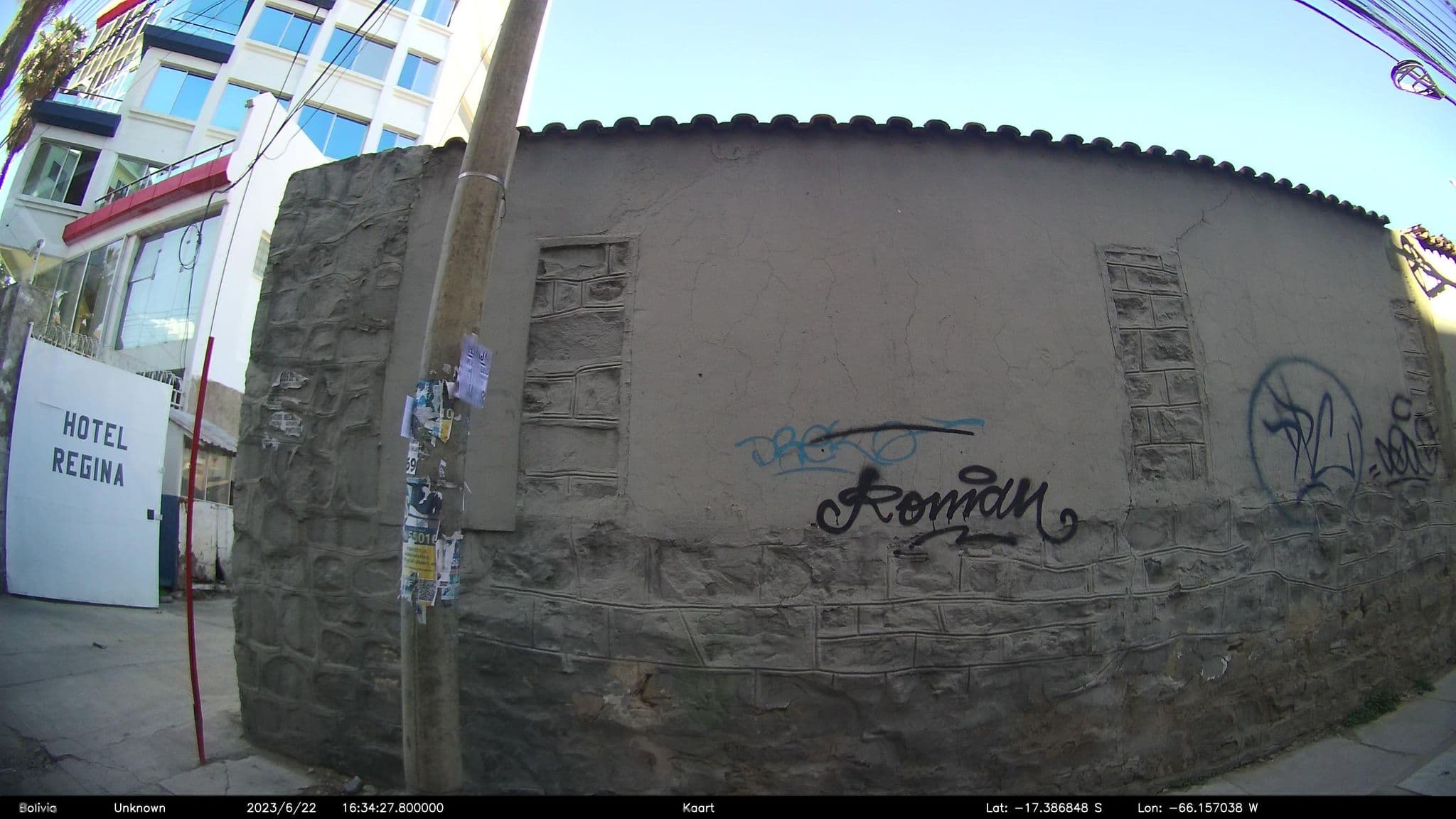 Street view near Regina Hotel Cochabamba, Cochabamba — © kaart_2 (CC BY-SA · Mapillary)