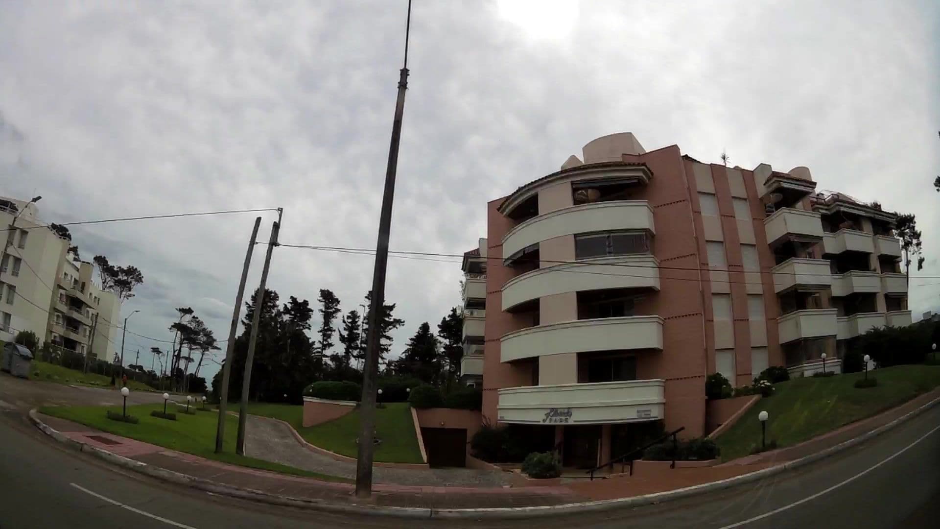 Street view near Florida Park, Punta del Este — © kaartcam (CC BY-SA · Mapillary)