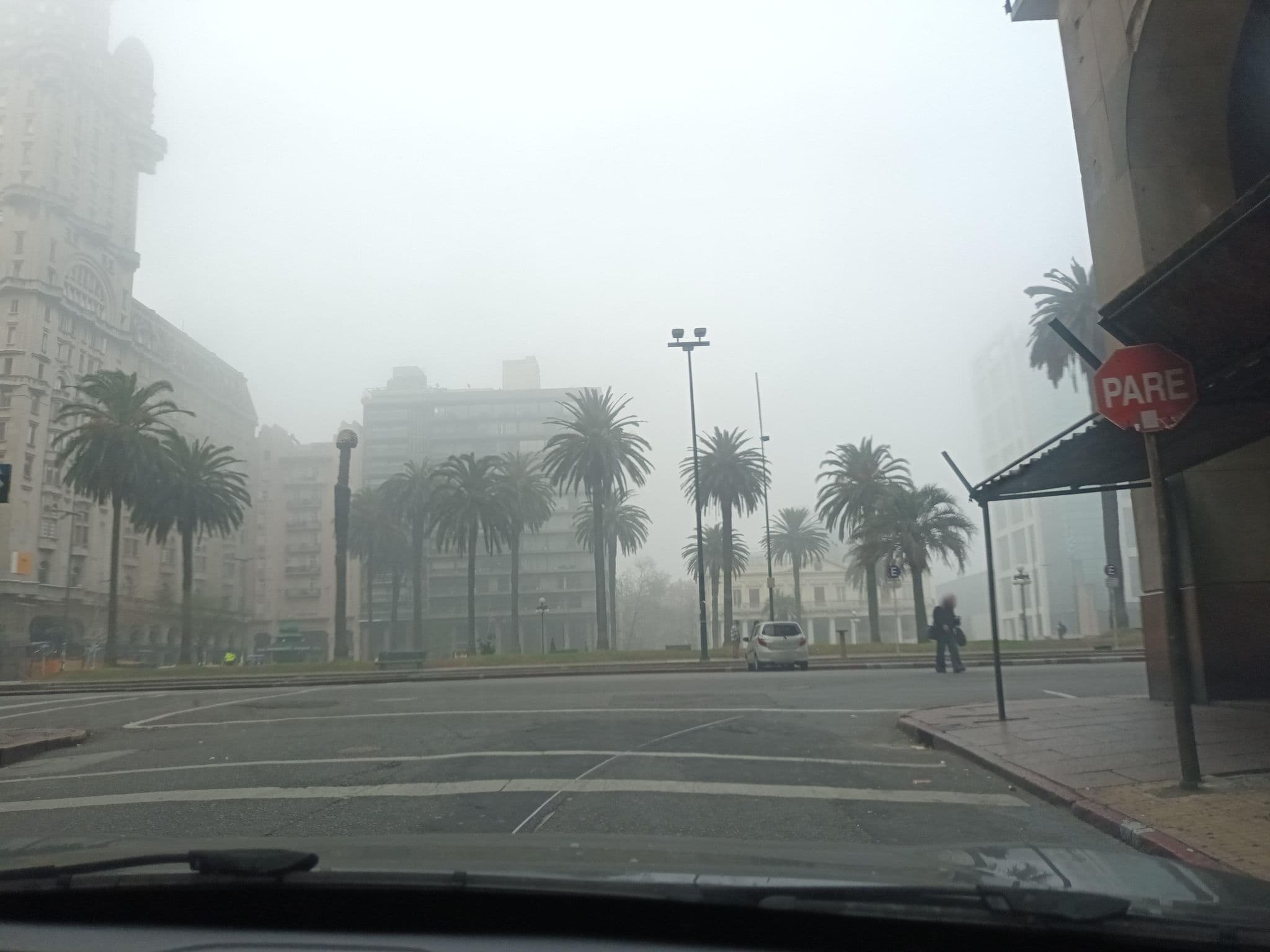 Street view near Pestana Montevideo Hotel (comming Up), Montevideo — © CSI (CC BY-SA · Mapillary)
