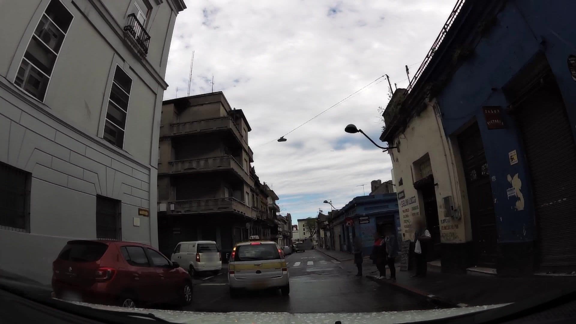 Street view near Hospedaje Colonial, Montevideo — © kaartcam (CC BY-SA · Mapillary)
