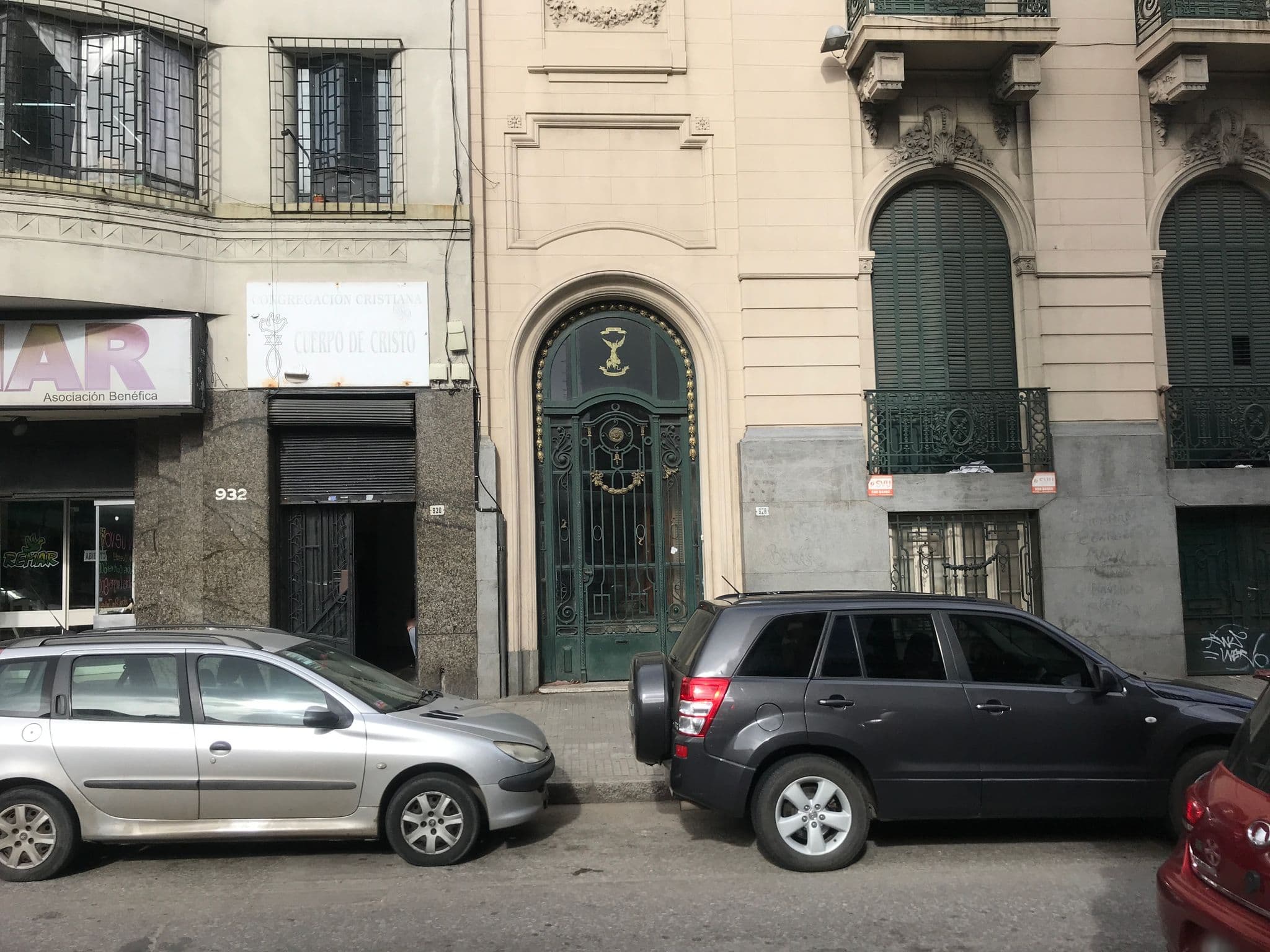 Street view near Hotel Arapey, Montevideo — © ejegg (CC BY-SA · Mapillary)