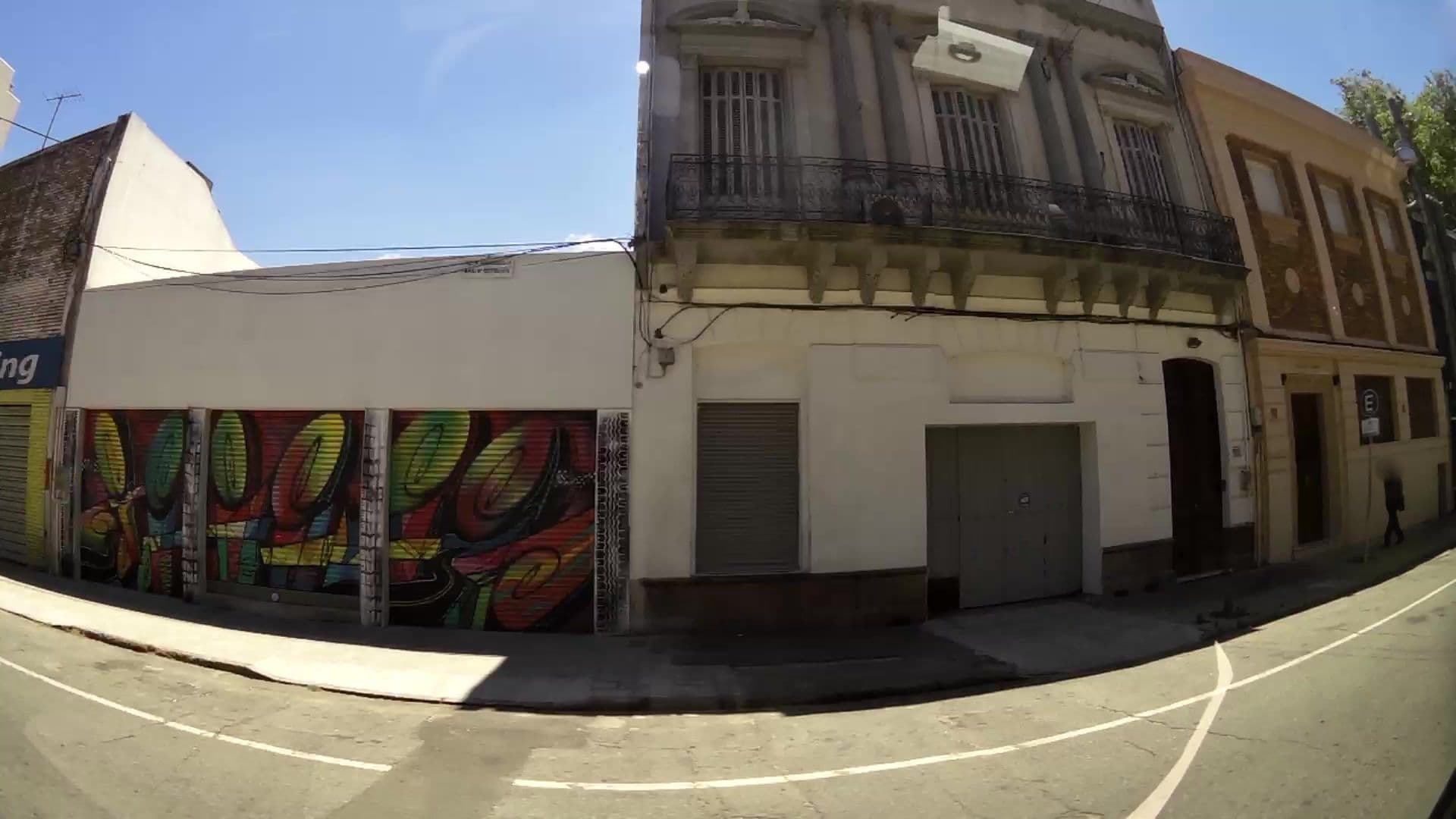 Street view near Macanudo Hostel, Montevideo — © kaartcam (CC BY-SA · Mapillary)
