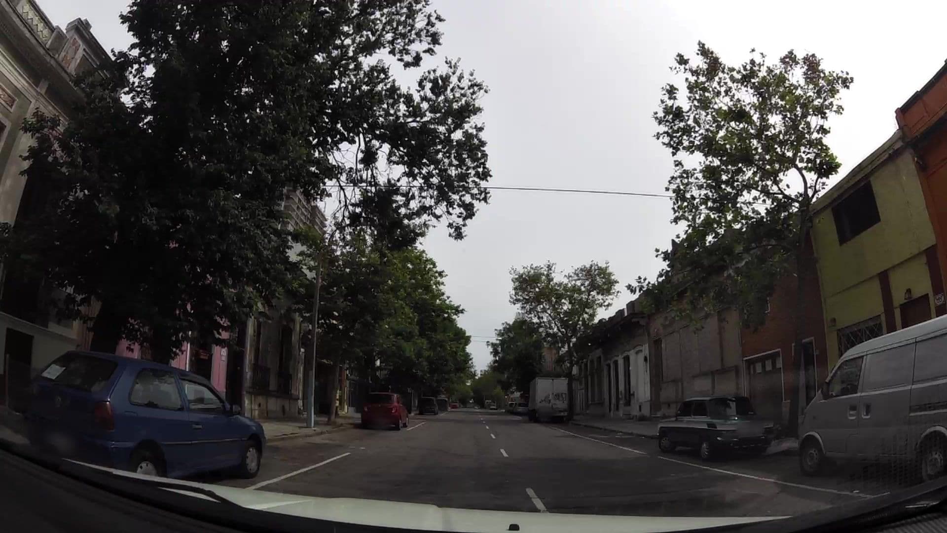 Street view near Ejidonia hostel, Montevideo — © kaartcam (CC BY-SA · Mapillary)