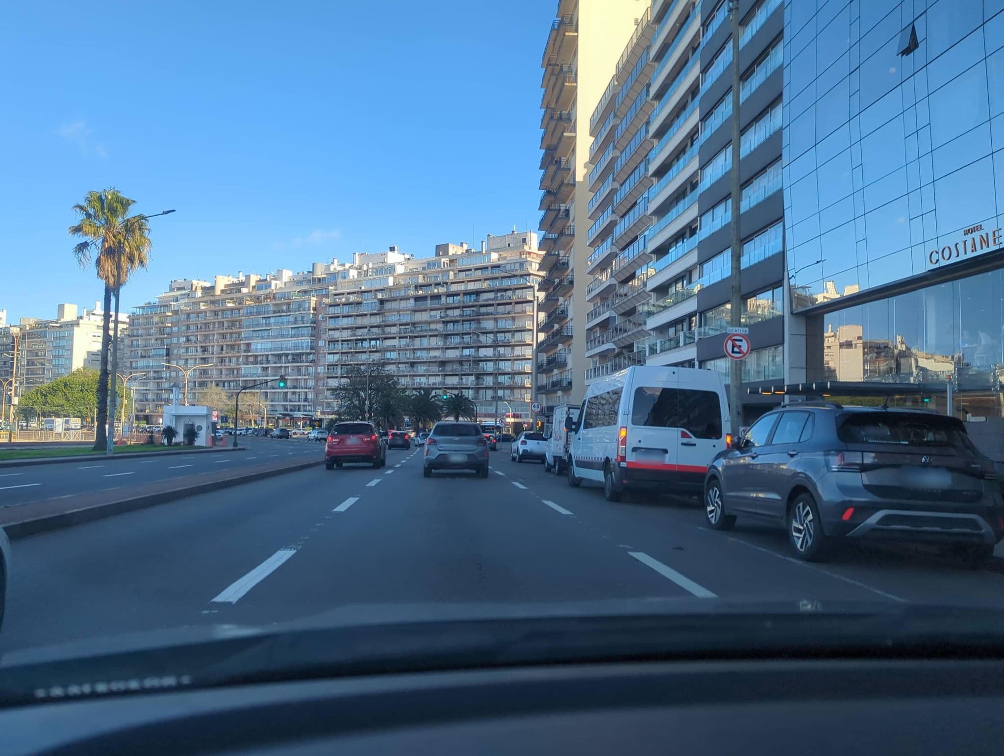 Street view near Hotel Costanero Montevideo - MGallery, Montevideo — © sirgabouy (CC BY-SA · Mapillary)