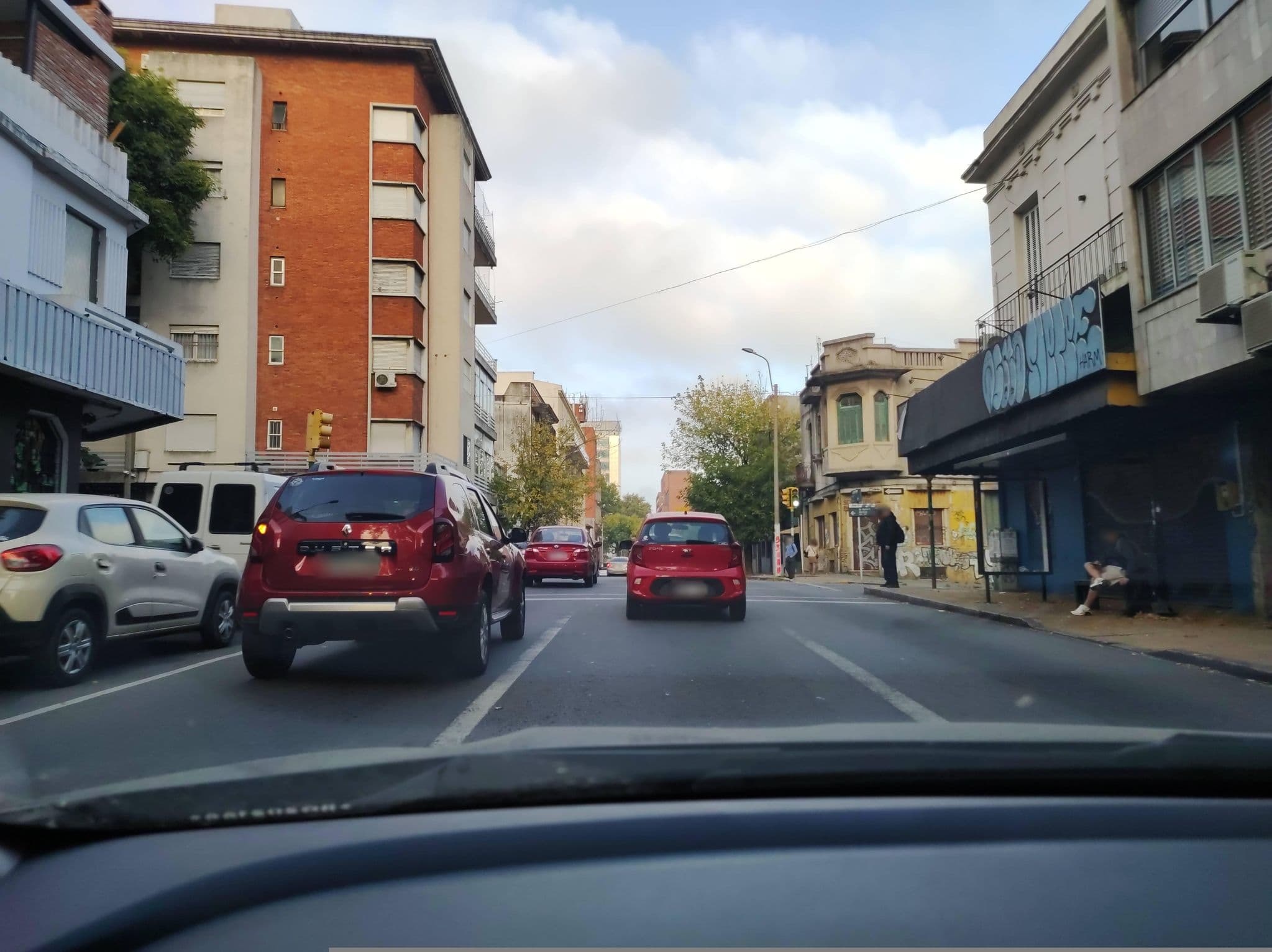 Street view near Unplugged Hostel, Montevideo — © sirgabouy (CC BY-SA · Mapillary)