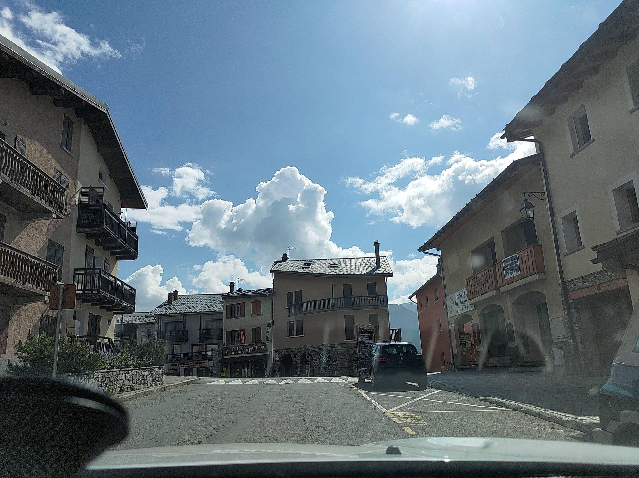 Street view near Les Mottets, Modane — © MatthieuF4FNE (CC BY-SA · Mapillary)