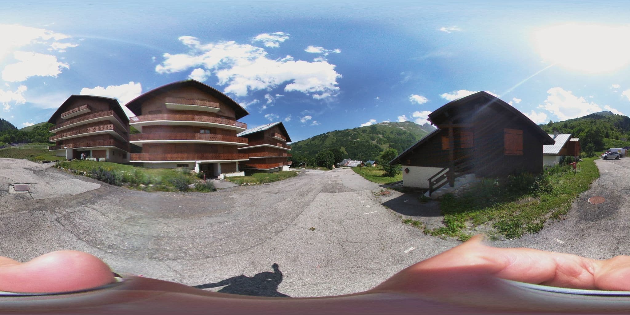 Street view near Les Arolles - B, Valloire — © remonet (CC BY-SA · Mapillary)