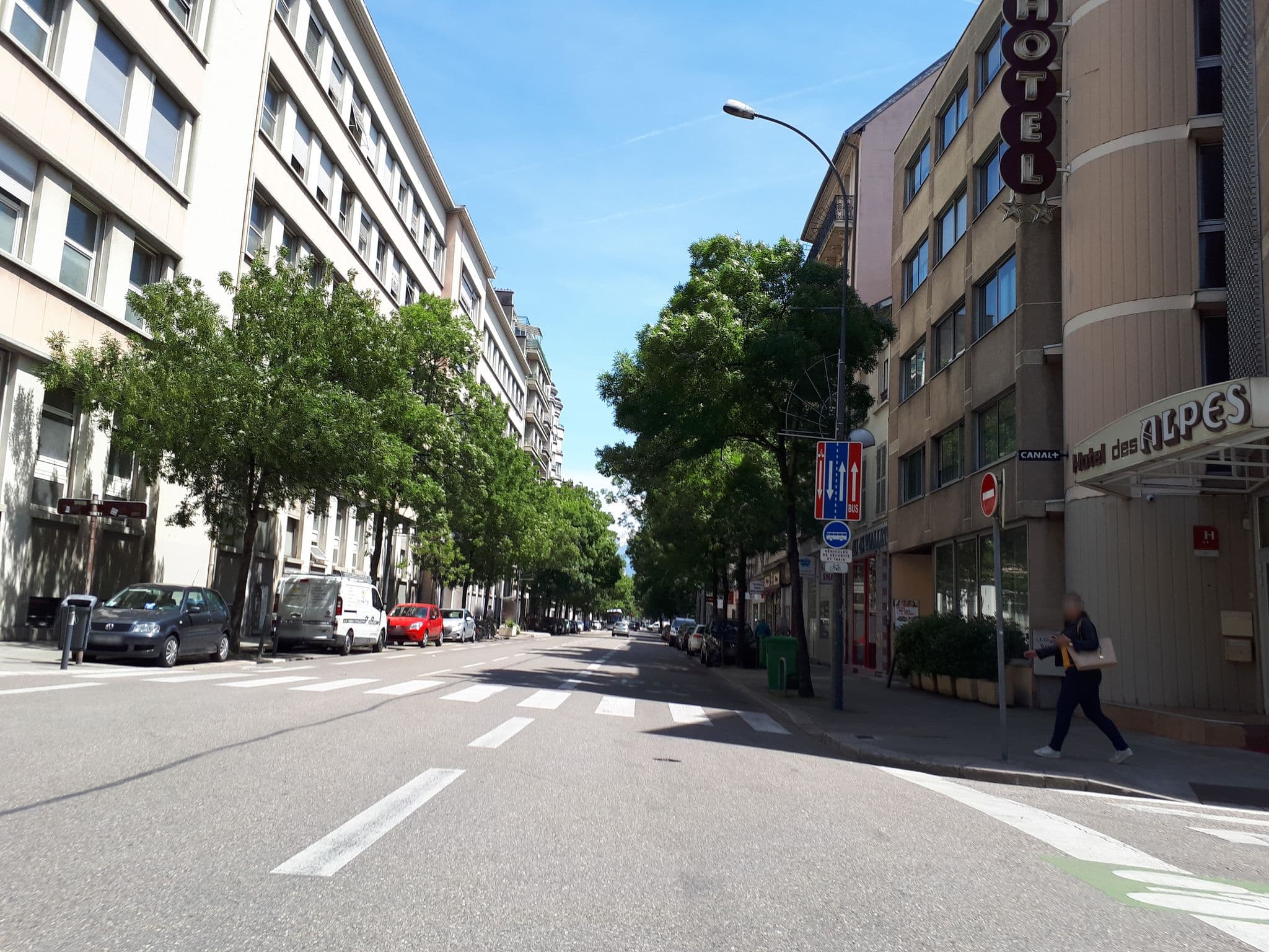 Street view near Greet Grenoble, Grenoble — © quicky (CC BY-SA · Mapillary)