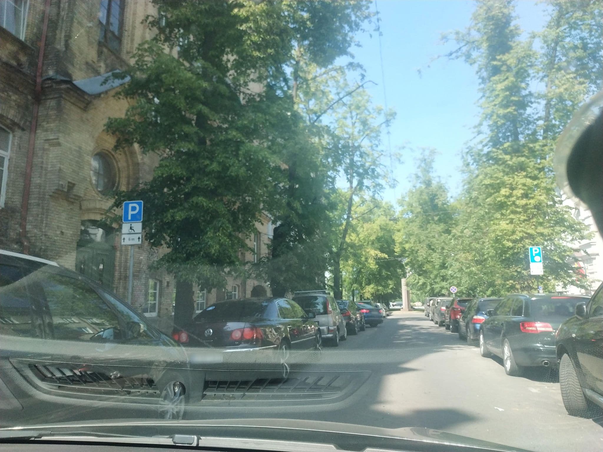 Street view near DOREMI, Vilnius — © laukinisbriedis (CC BY-SA · Mapillary)