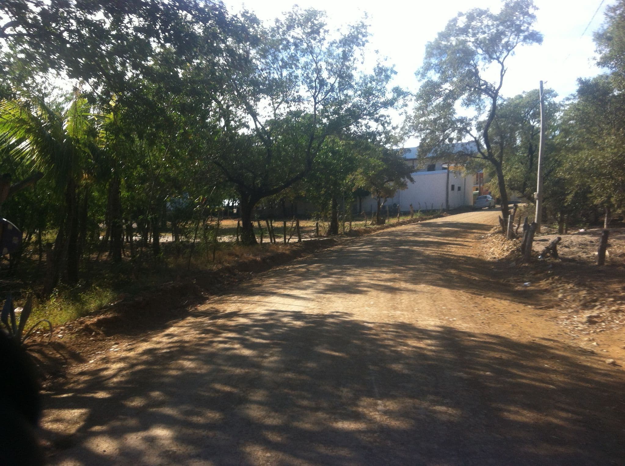 Street view near Dutchys, Tola — © lumi (CC BY-SA · Mapillary)