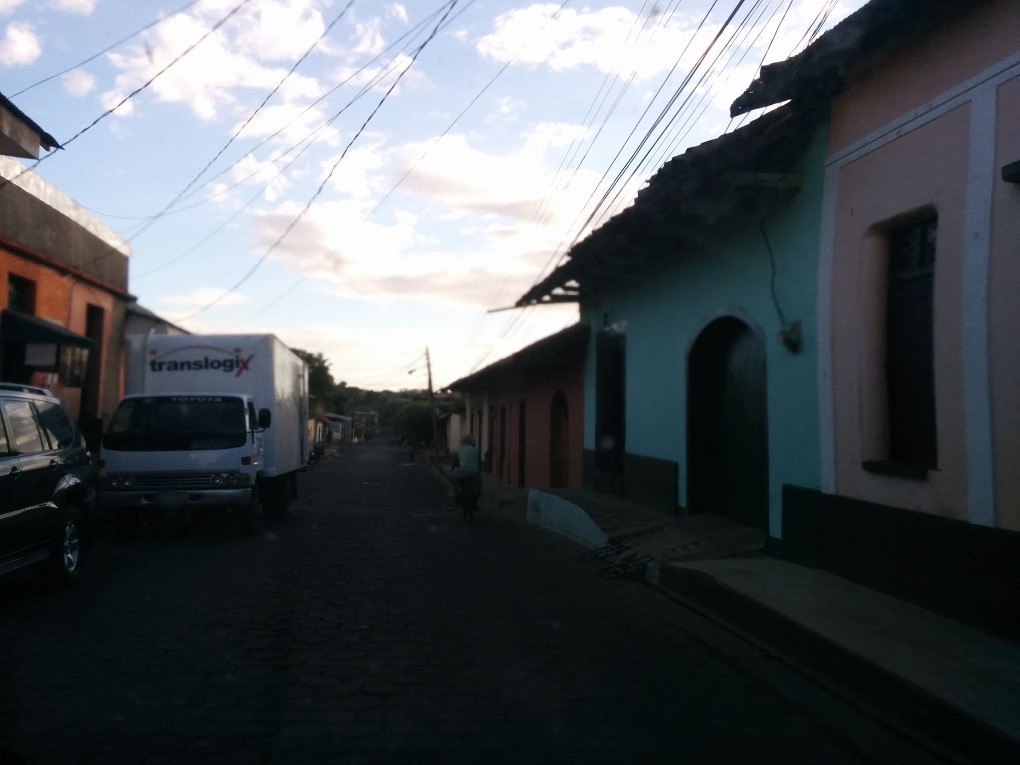 Street view near Hostal Oviedo, León — © mapper_07 (CC BY-SA · Mapillary)