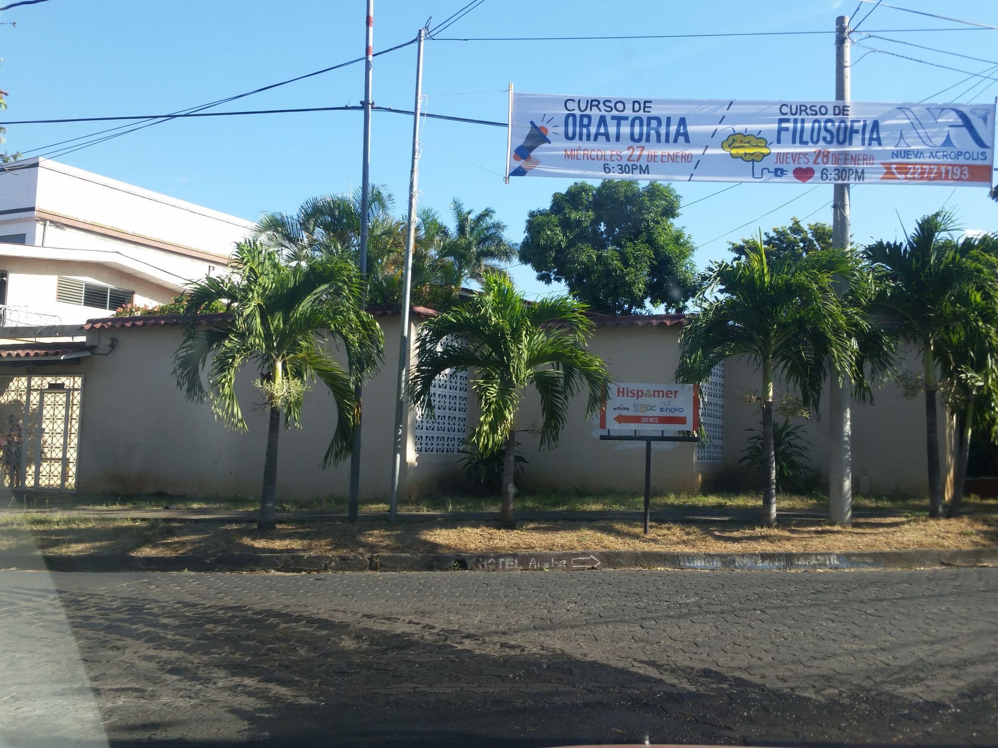 Street view near Hotel el Almendro, Managua — © jaakkoh (CC BY-SA · Mapillary)