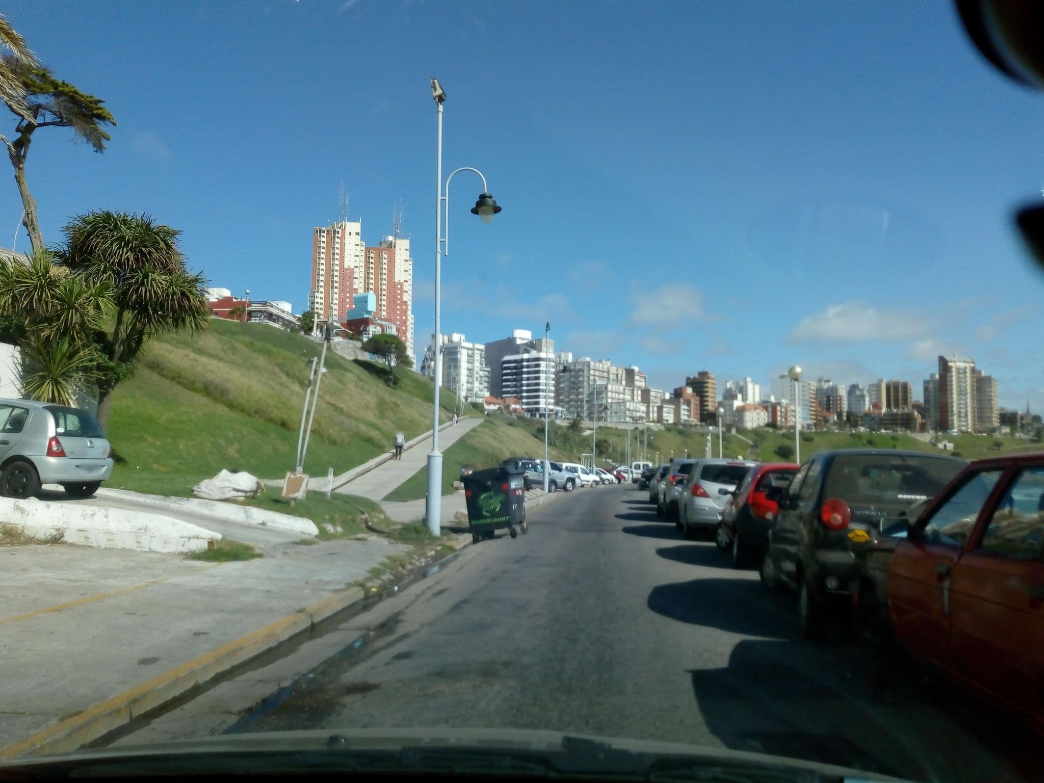 Street view near Hotel A.M.E.M.O.P, Mar del Plata — © nicfer (CC BY-SA · Mapillary)
