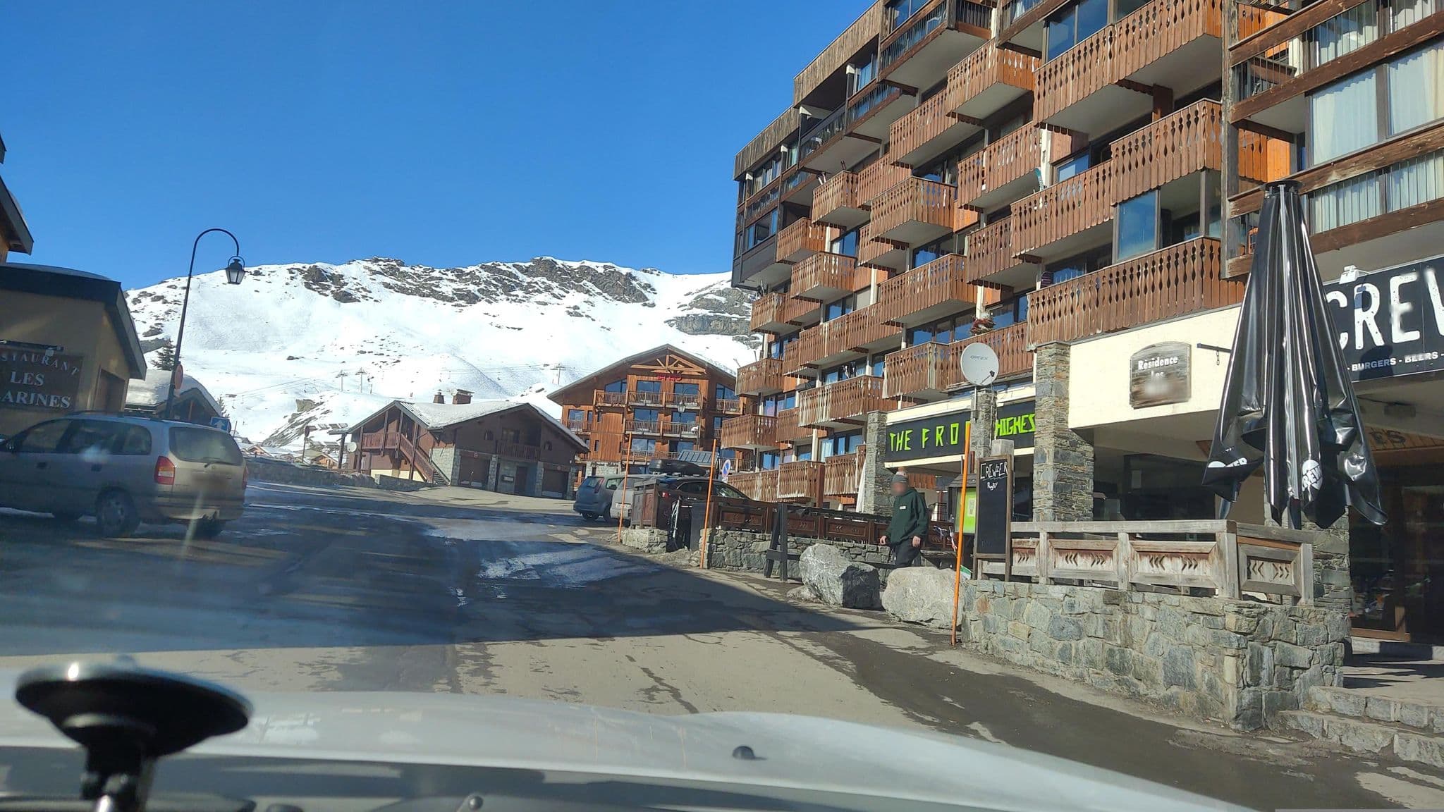 Street view near Les Névés, Val Thorens