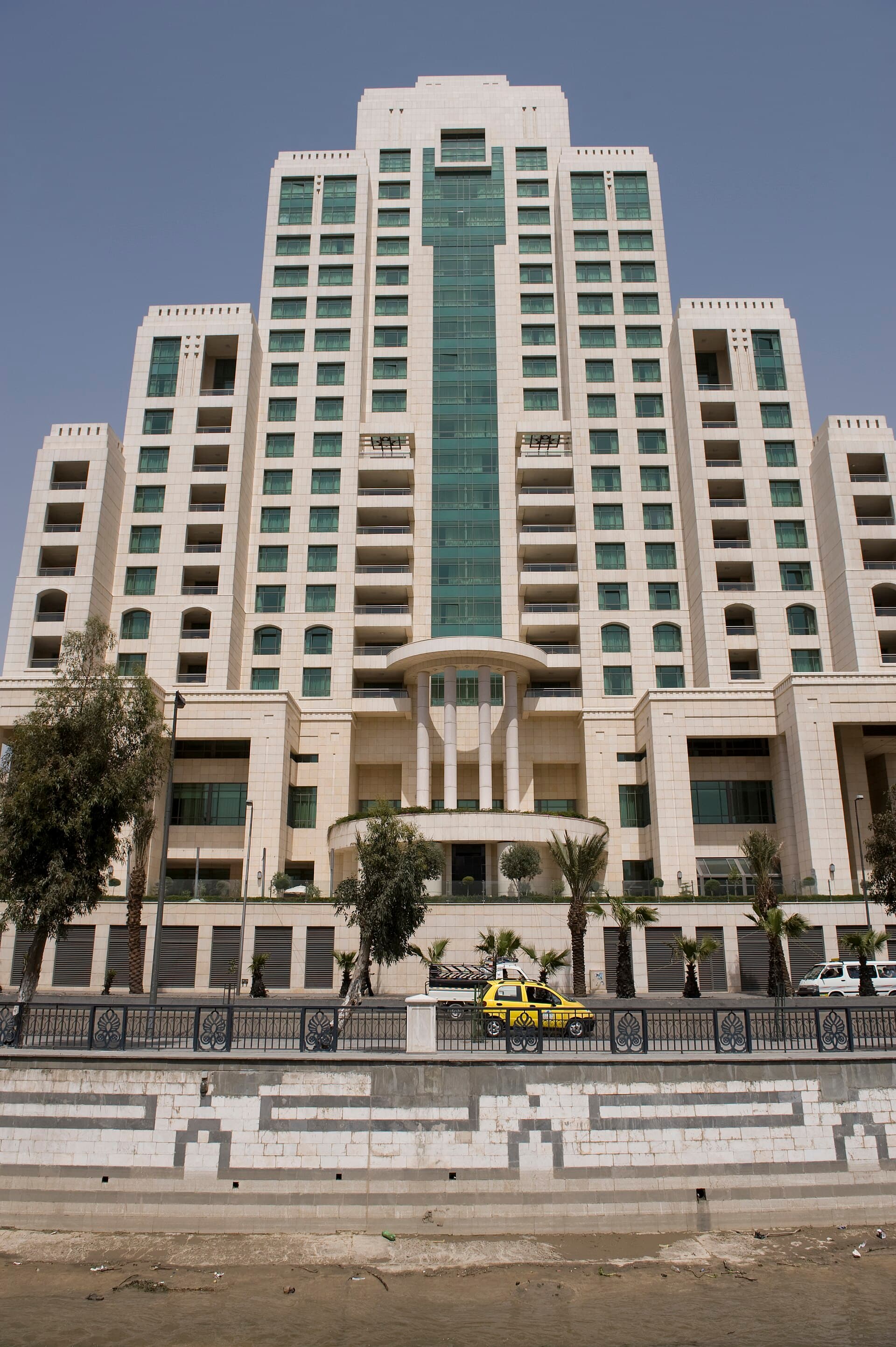 Four Seasons Hotel Damascus (via Wikimedia Commons, CC BY-SA 4.0)