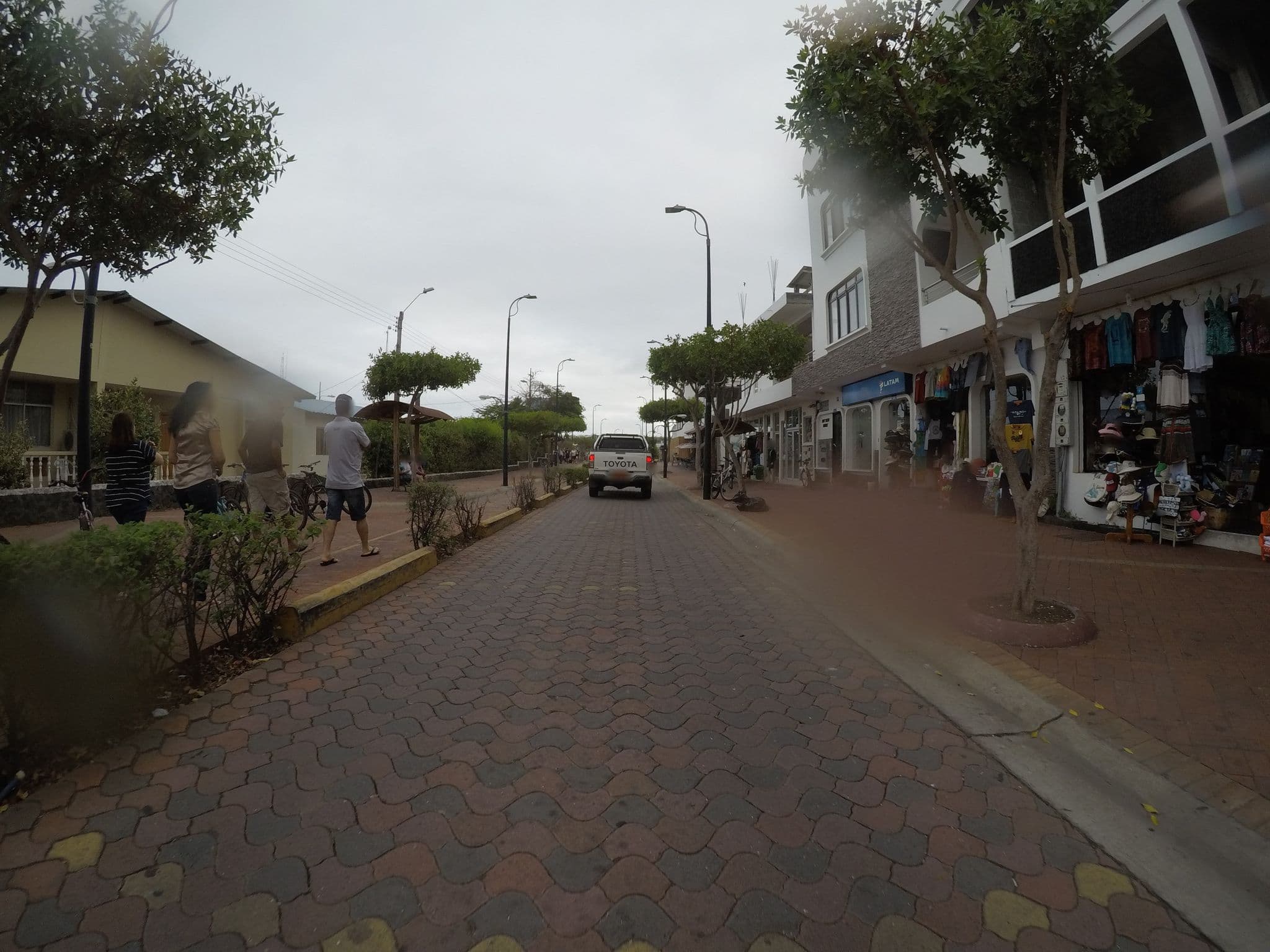 Street view near Hotel New Elizabeth, Puerto Ayora — © chrisbeddow (CC BY-SA · Mapillary)