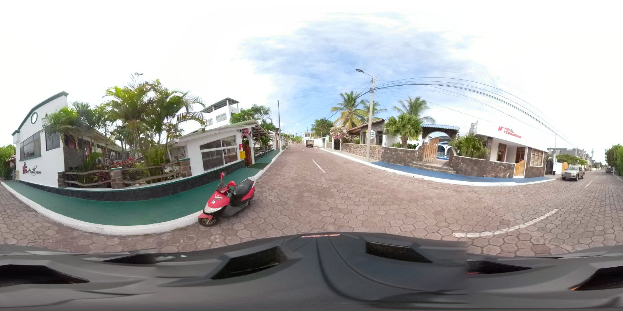Street view near Hotel La Fernandina, Puerto Ayora — © sdanielzer (CC BY-SA · Mapillary)