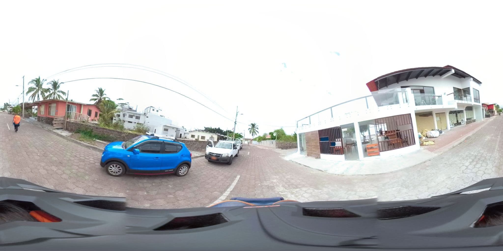 Street view near Acacia Galapagos Boutique, Puerto Ayora — © sdanielzer (CC BY-SA · Mapillary)