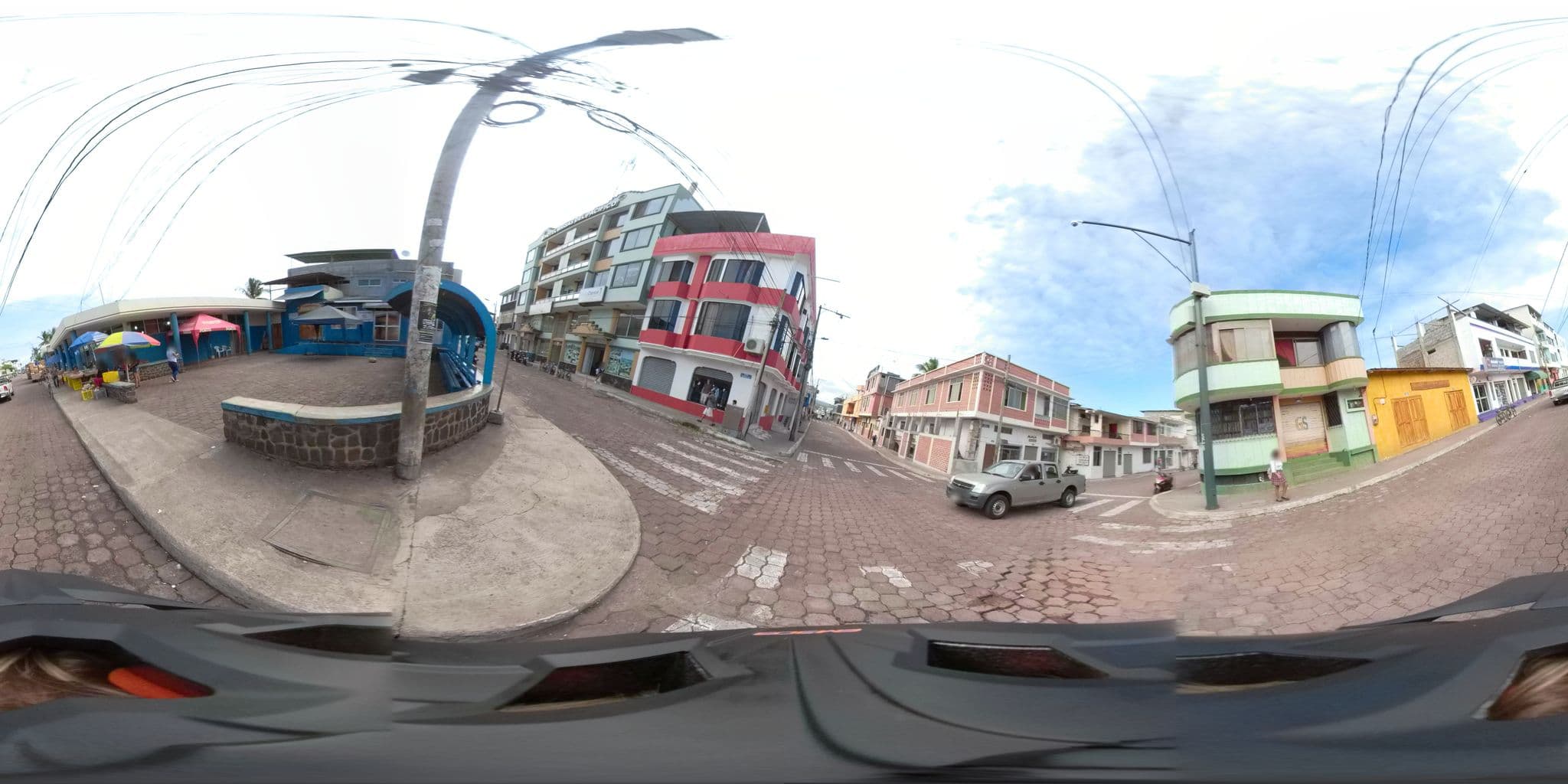 Street view near Hotel brisas del pacifico, Puerto Ayora — © sdanielzer (CC BY-SA · Mapillary)
