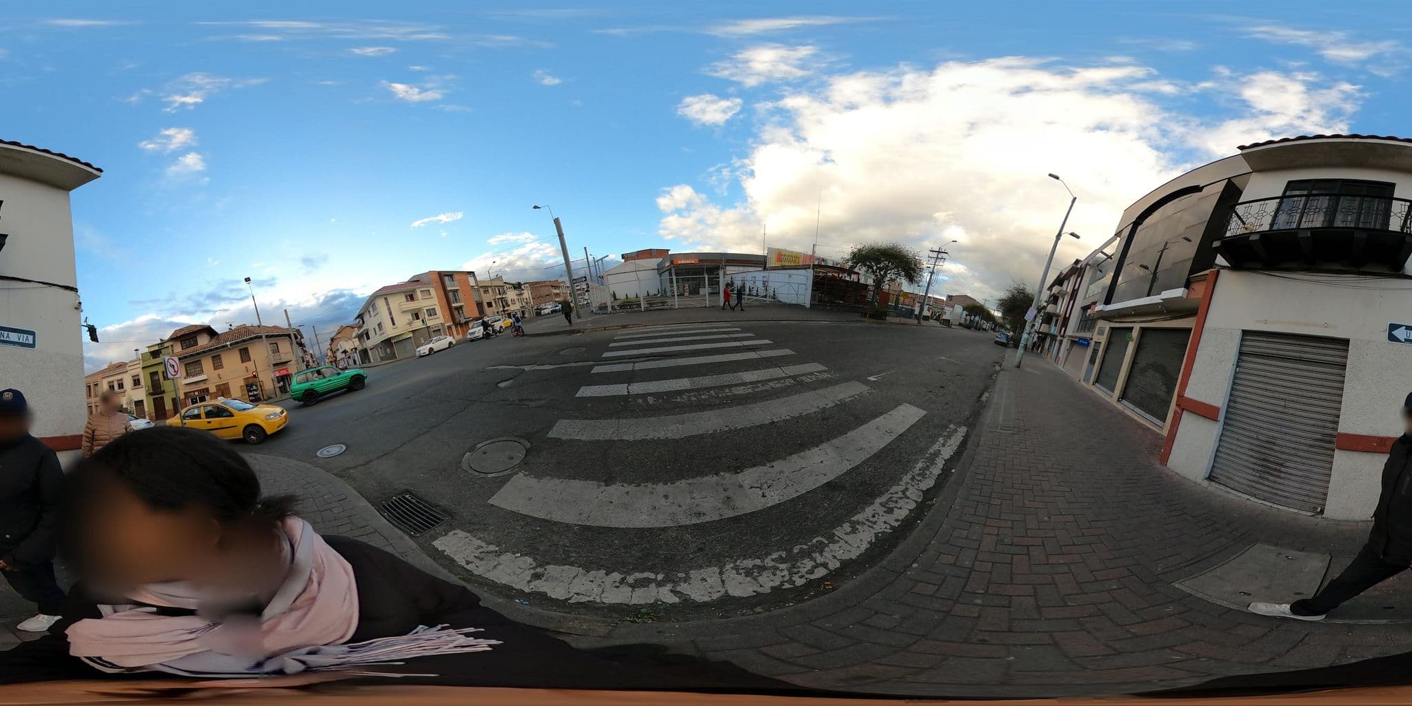 Street view near Hotel Samay, Cuenca — © camcam23 (CC BY-SA · Mapillary)