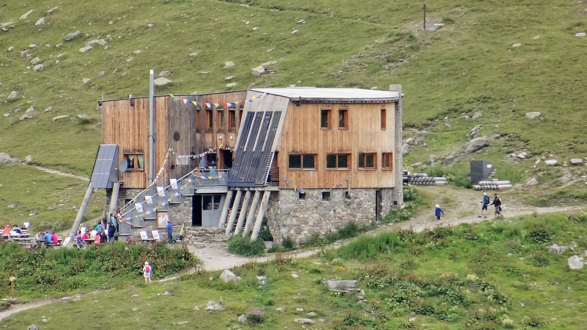 Refuge de Péclet-Polset (via Wikimedia Commons, CC BY-SA 4.0)