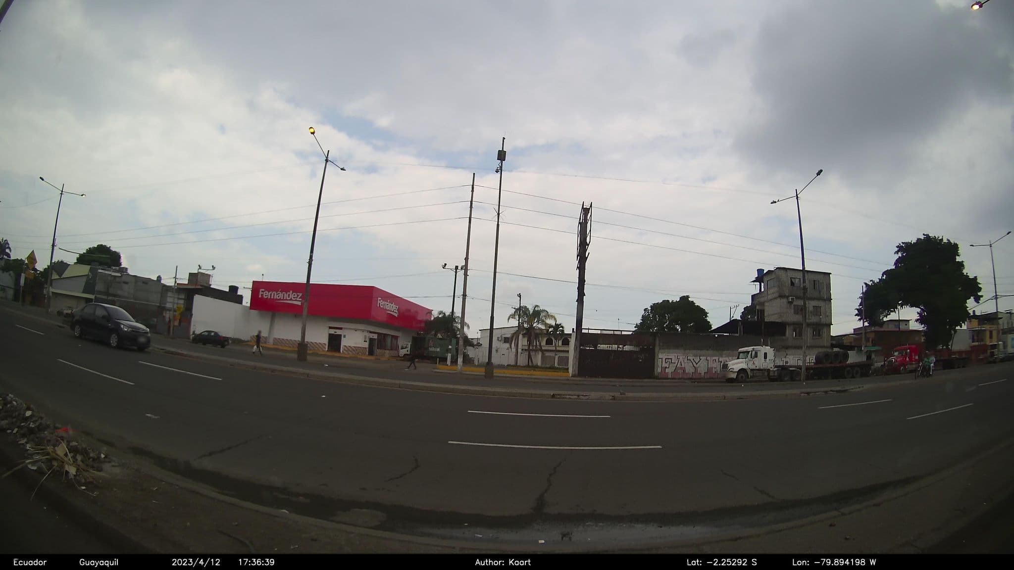 Street view near Hotel Amistad, Guayaquil — © kaart_2 (CC BY-SA · Mapillary)