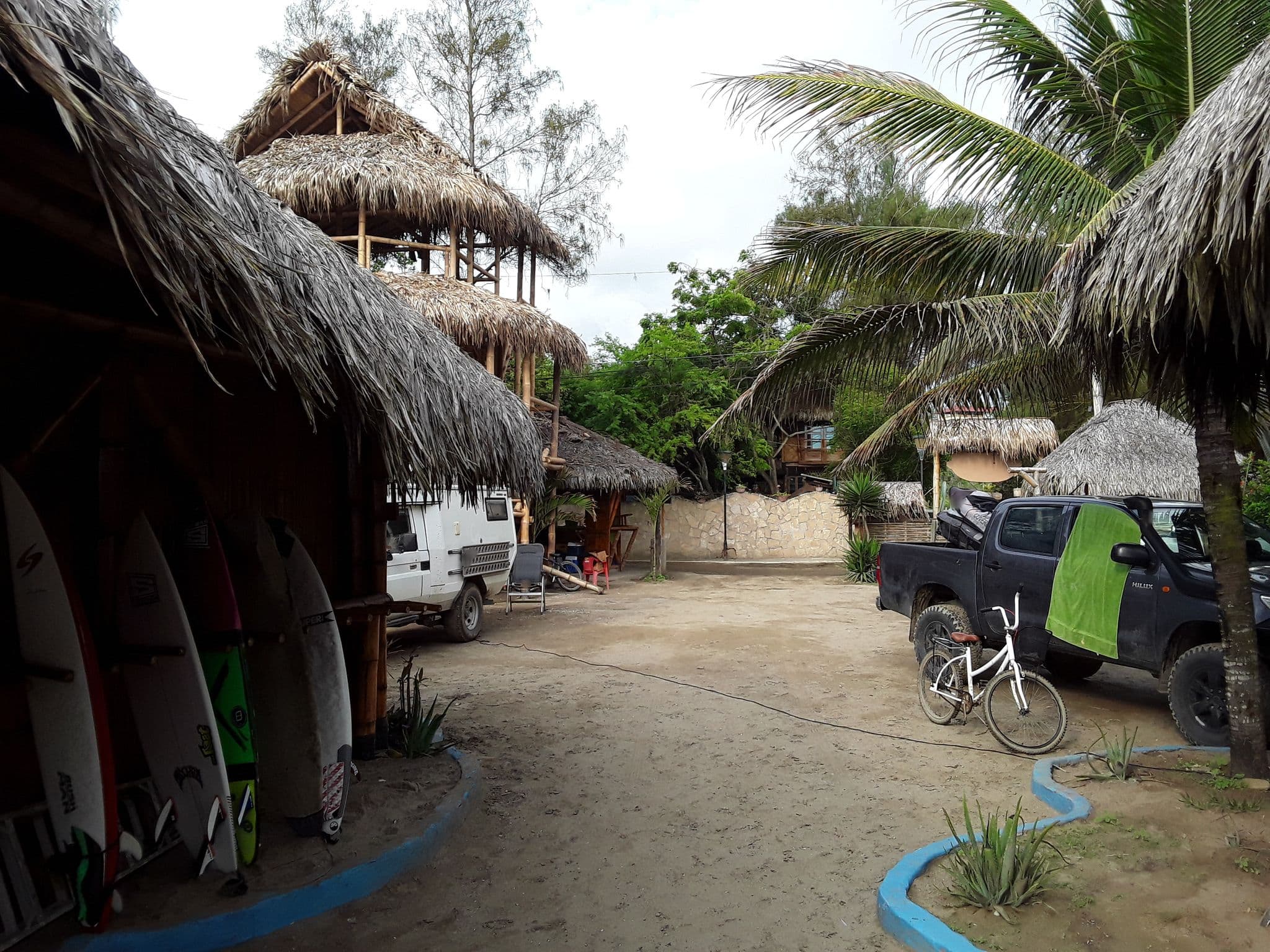 Street view near Balsa Surf Camp, Santa Elena — © janvanbekkum (CC BY-SA · Mapillary)