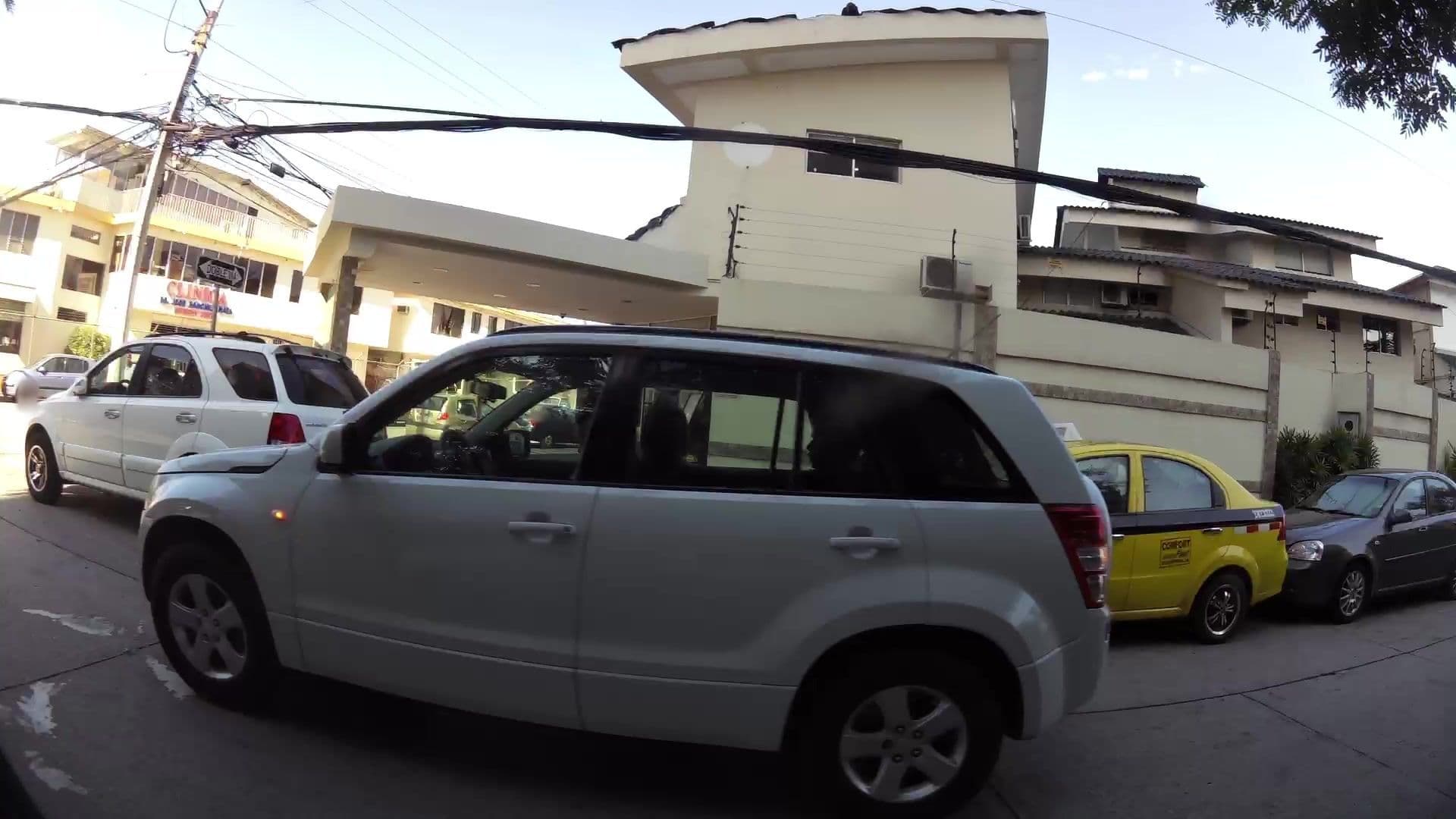 Street view near Mc suites, Guayaquil — © kaartcam (CC BY-SA · Mapillary)