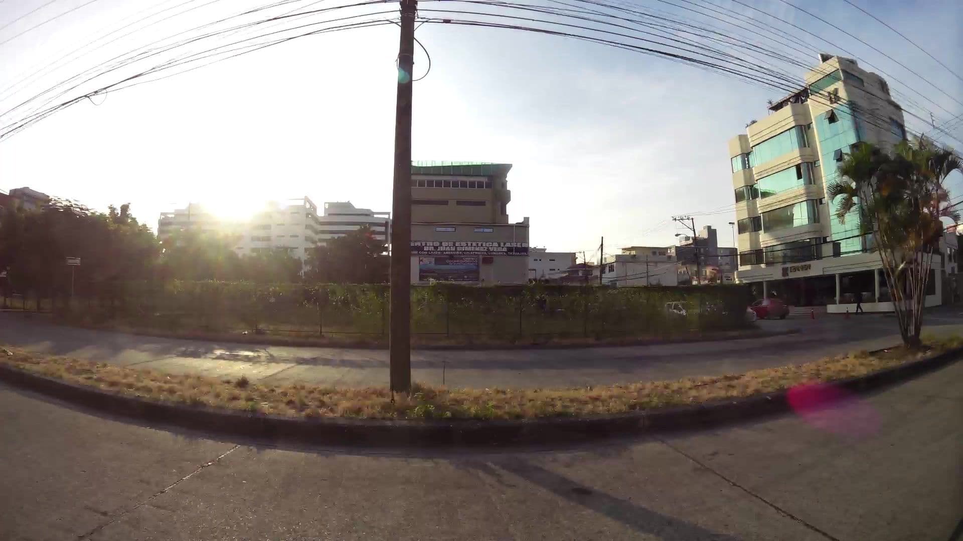 Street view near Kennedy Apart Hotel, Guayaquil — © kaartcam (CC BY-SA · Mapillary)