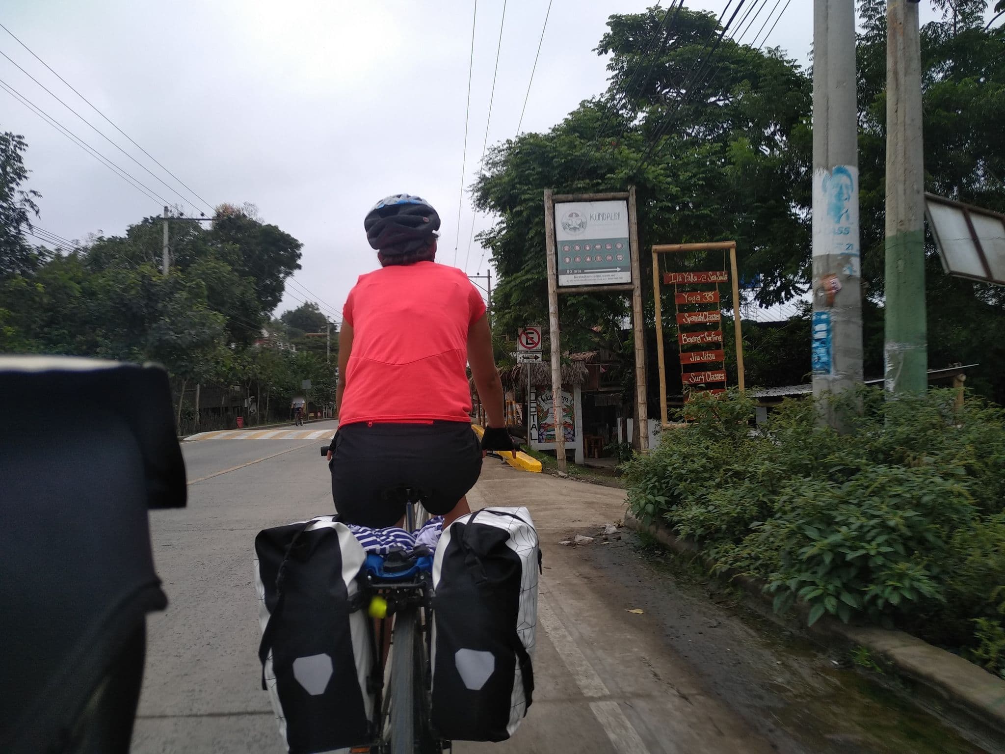 Street view near Hostería Intiñan, Santa Elena — © nomadmapper (CC BY-SA · Mapillary)
