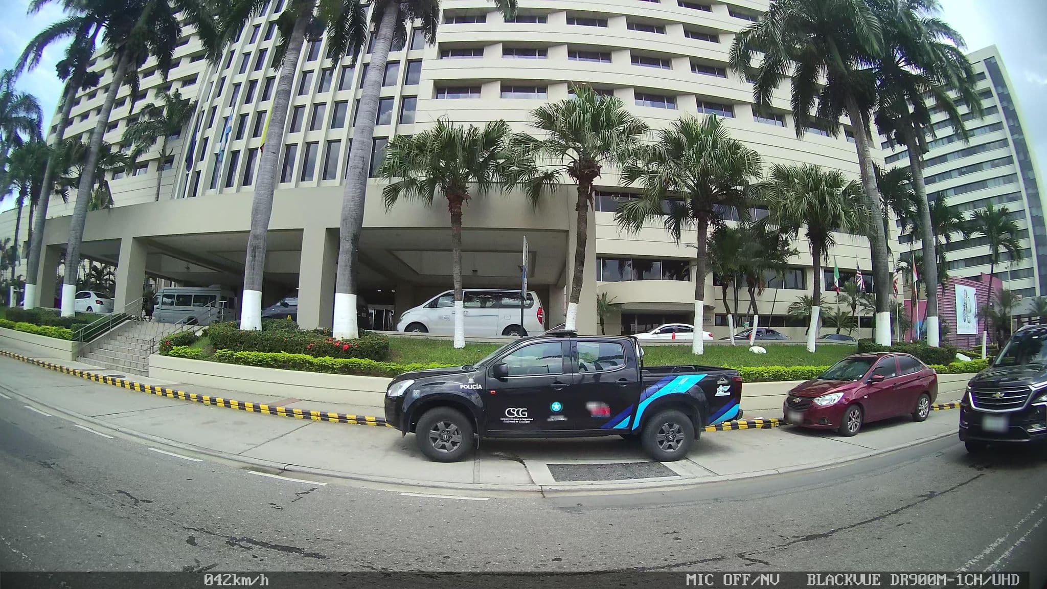 Street view near Piso Ejecutivo, Guayaquil — © kaart_2 (CC BY-SA · Mapillary)