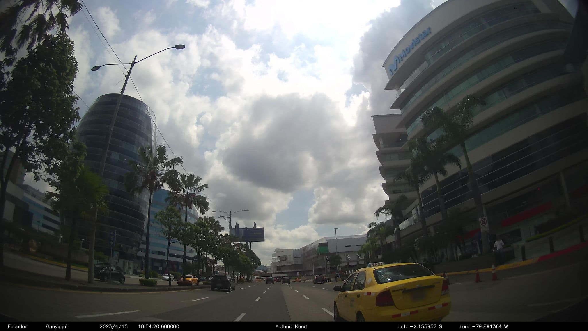 Street view near Hotel Del Rio, Guayaquil — © kaart_2 (CC BY-SA · Mapillary)