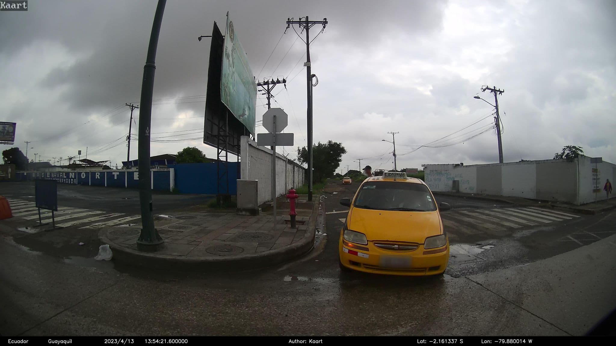 Street view near Hotel FAE, Guayaquil — © kaart_2 (CC BY-SA · Mapillary)