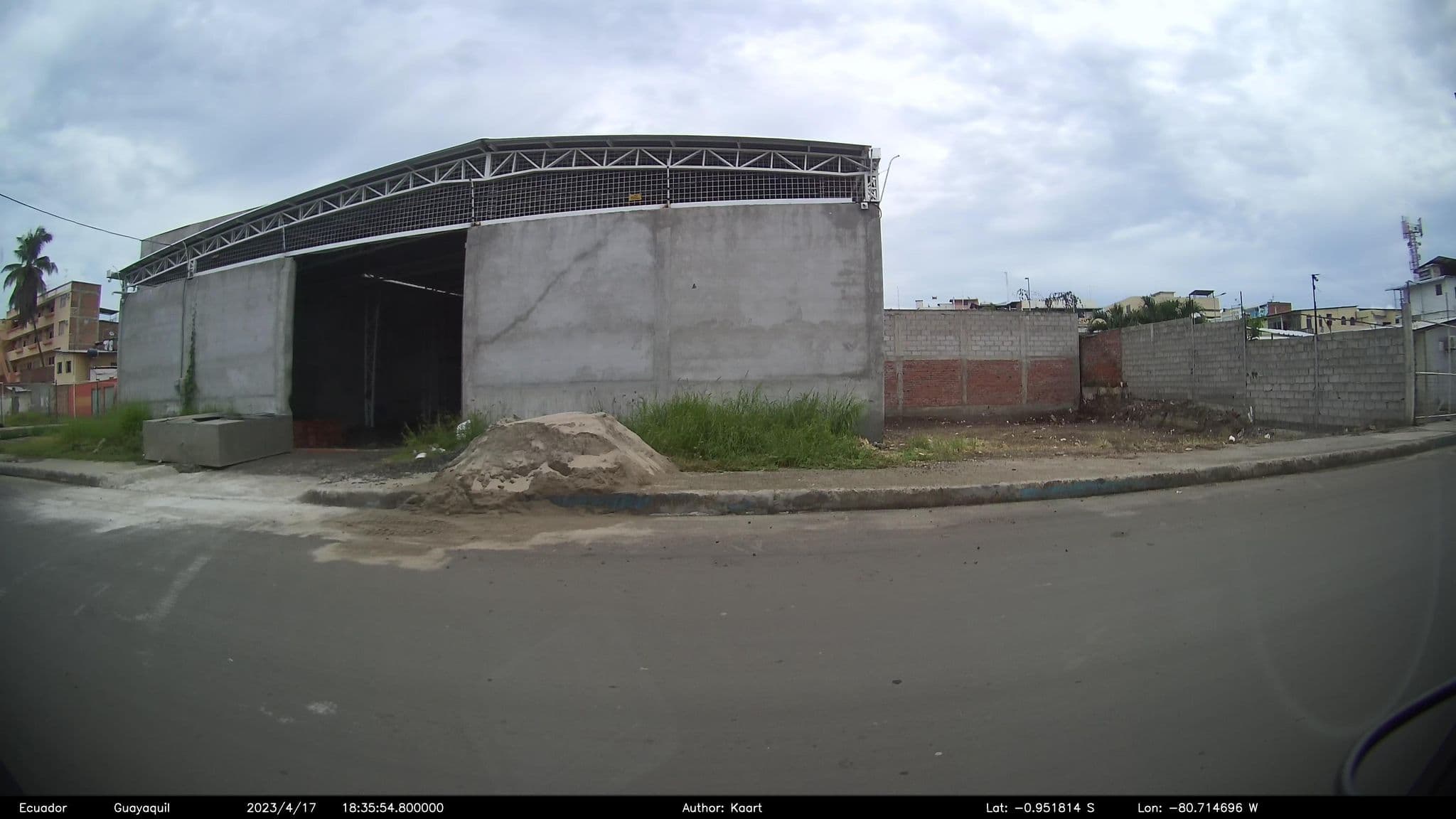 Street view near Old Navy Hotel, Manta — © kaart_2 (CC BY-SA · Mapillary)
