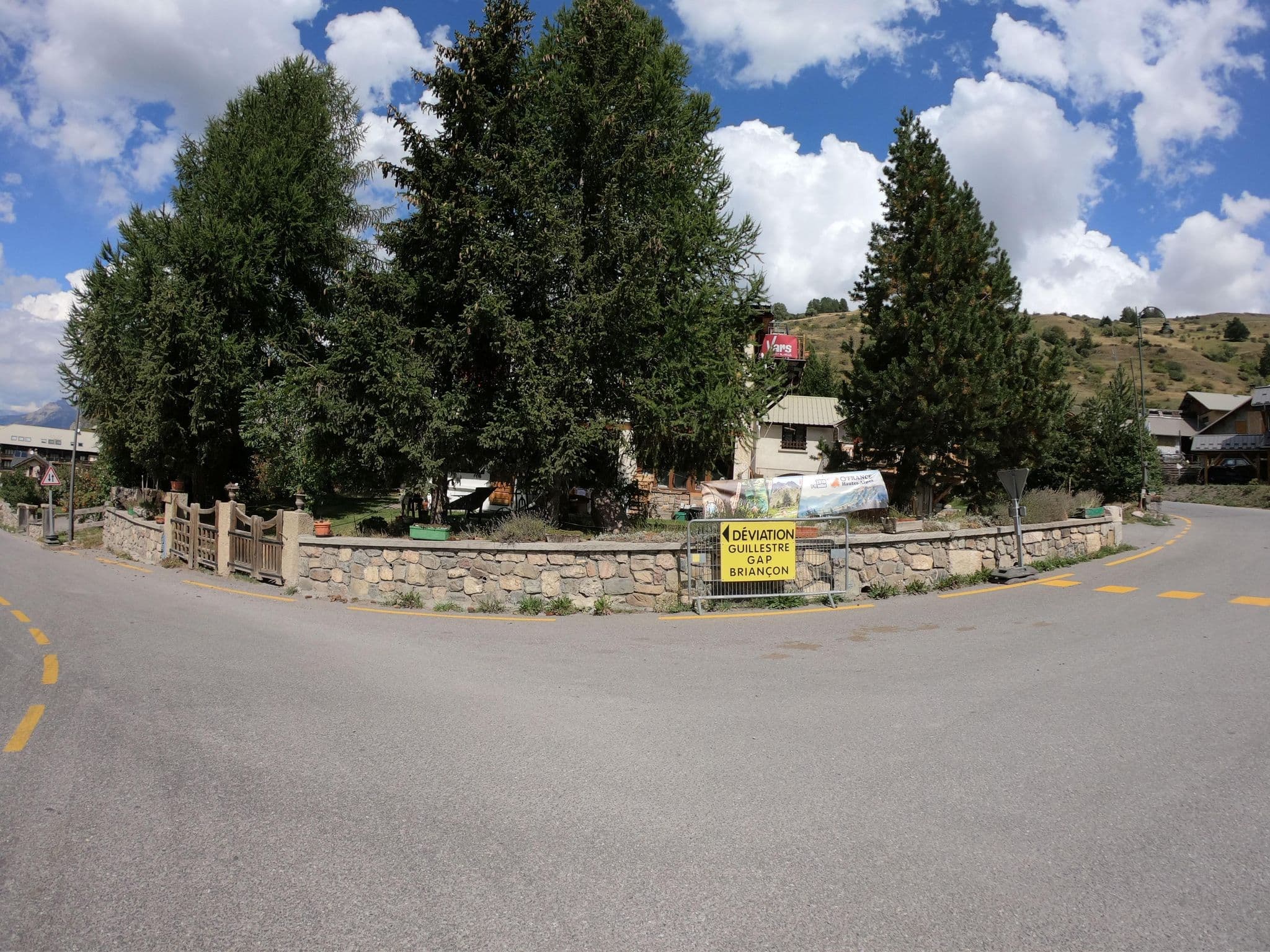 Street view near Le Queyron, Guillestre
