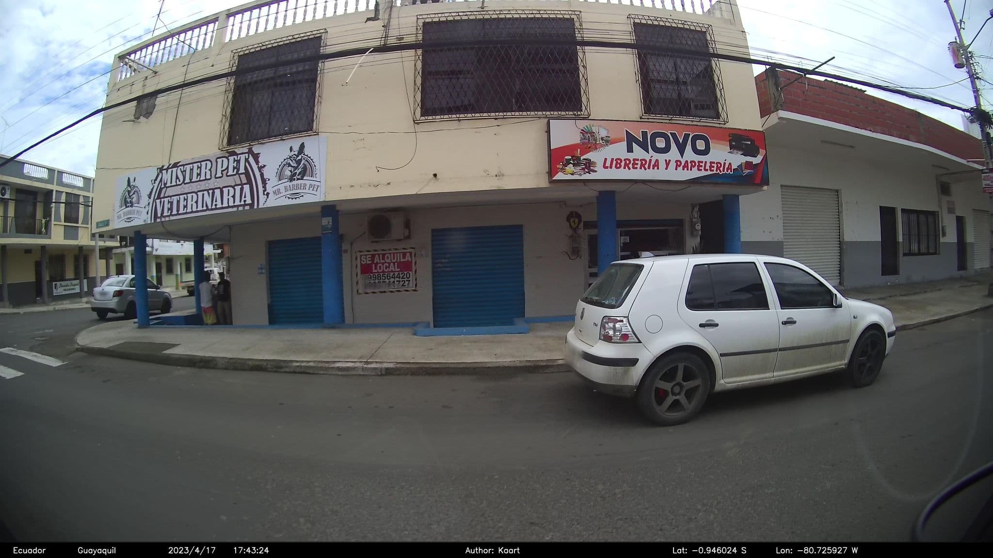 Street view near Hotel Espondylus, Manta — © kaart_2 (CC BY-SA · Mapillary)