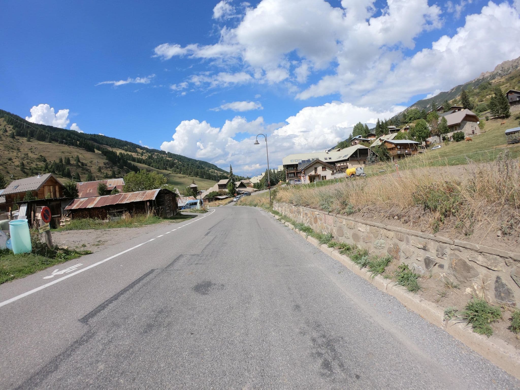 Street view near Les Trois Mazots, Guillestre