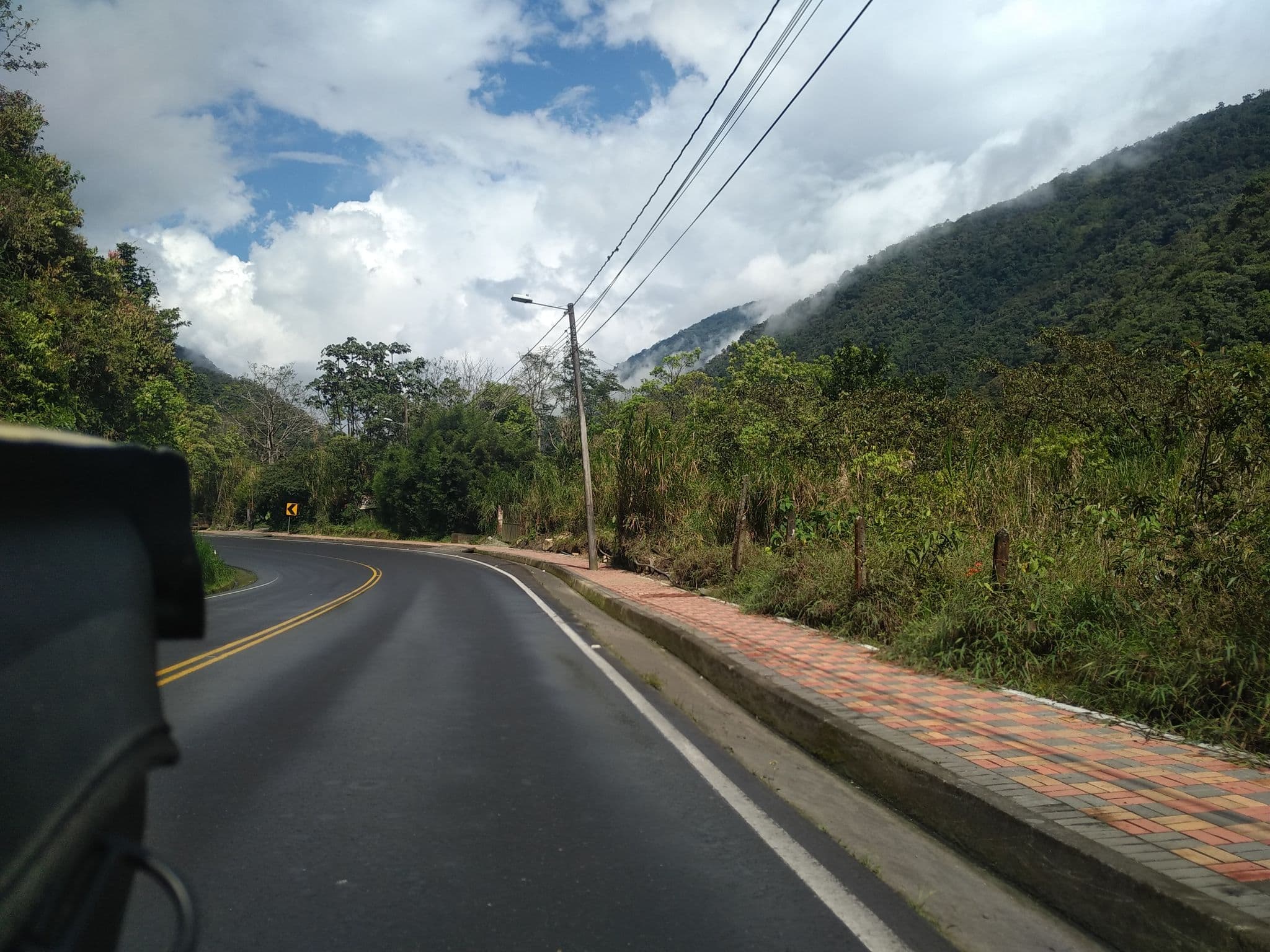 Street view near Hosteria Miramelindo, Baños — © nomadmapper (CC BY-SA · Mapillary)