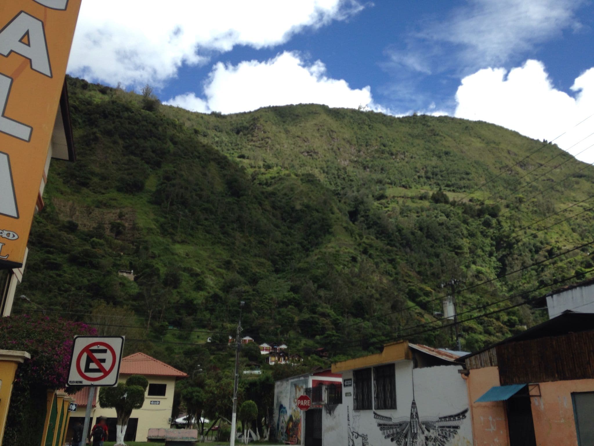 Street view near Le Petit Auberge, Baños — © hs0 (CC BY-SA · Mapillary)