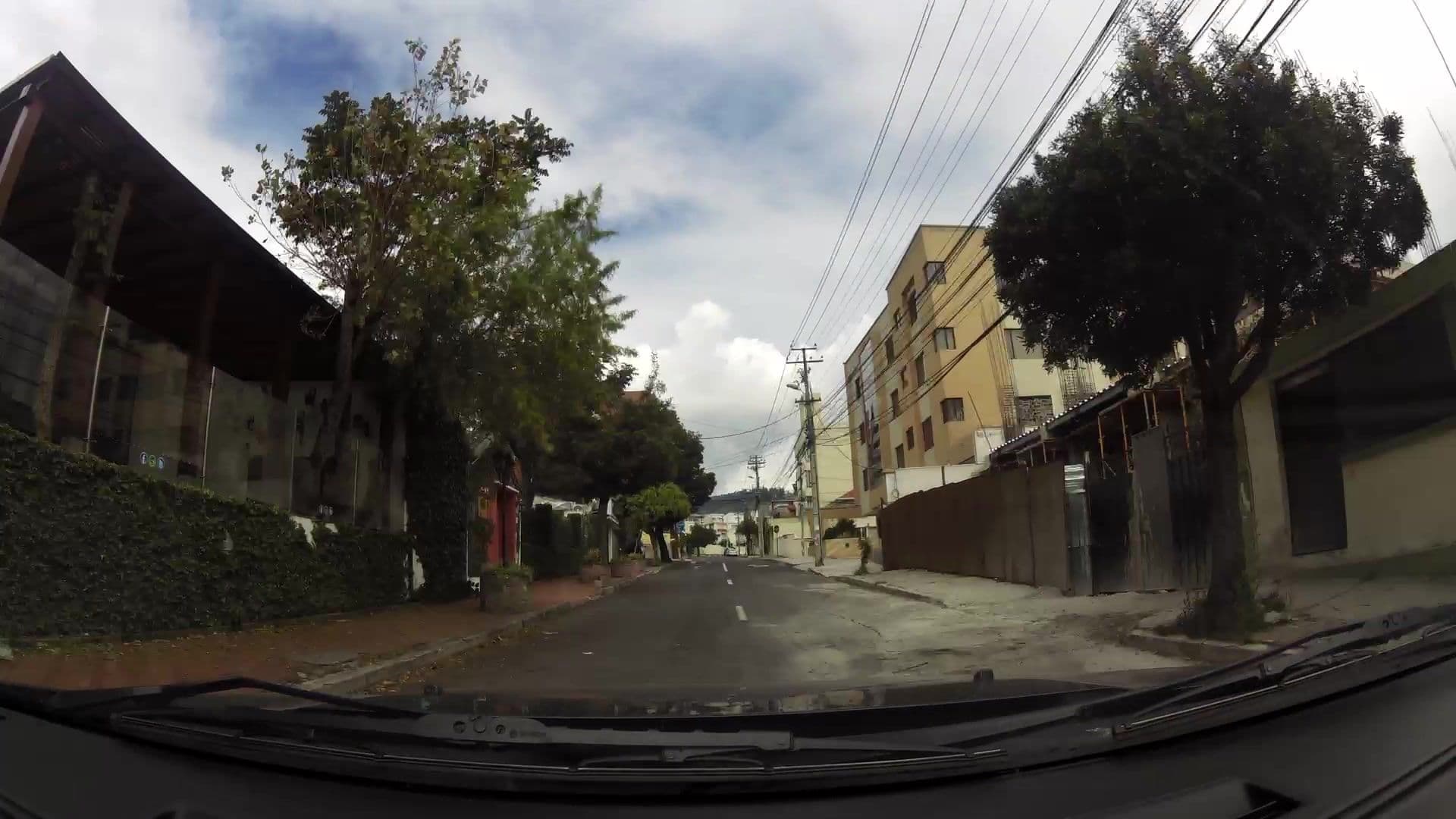 Street view near Casa Aliso, Quito — © kaartcam (CC BY-SA · Mapillary)