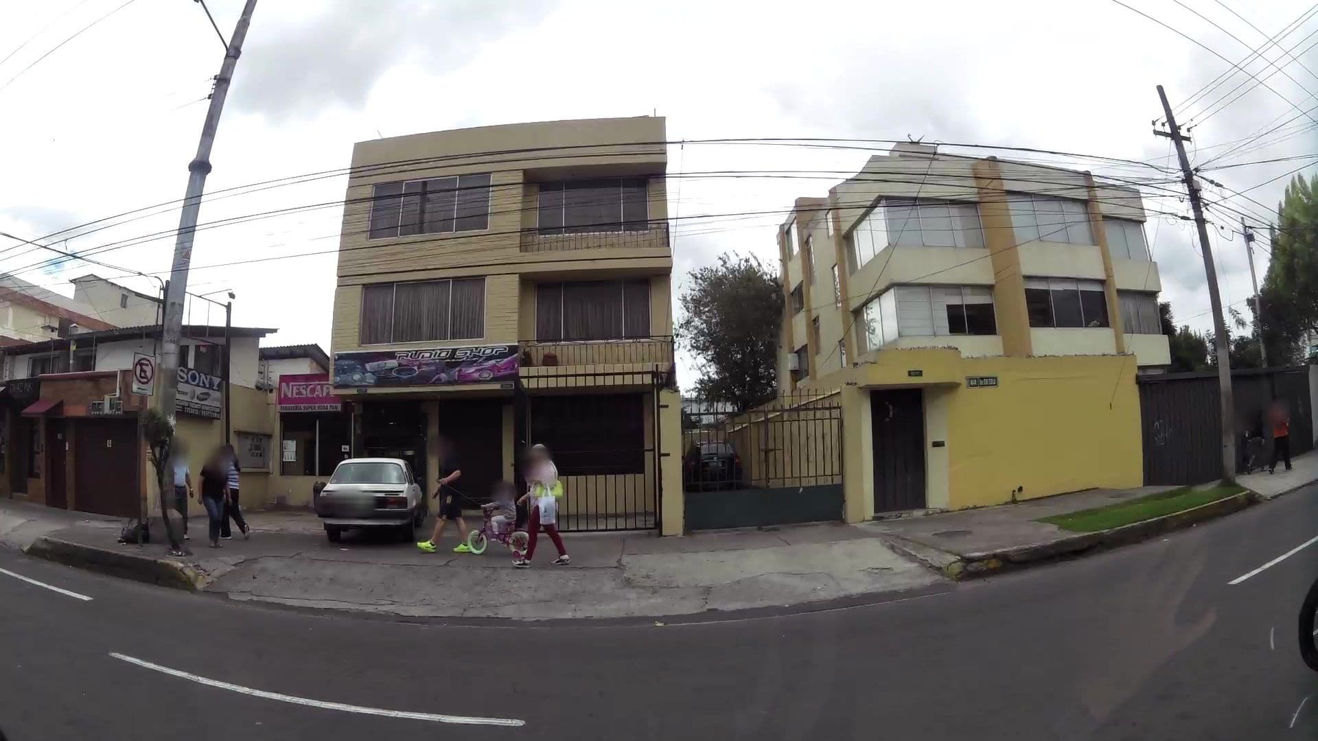 Street view near Hotel Mercury, Quito — © kaartcam (CC BY-SA · Mapillary)