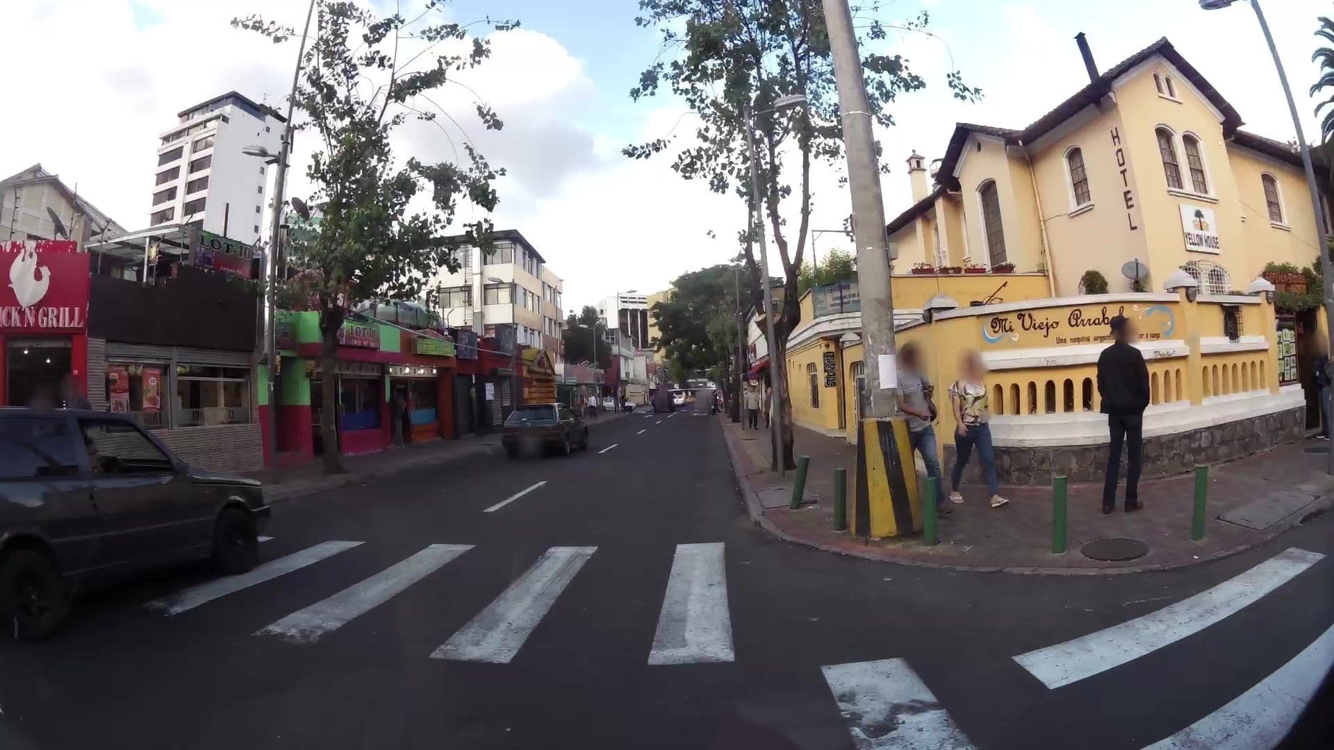 Street view near Yellow House Hotel, Quito — © kaartcam (CC BY-SA · Mapillary)