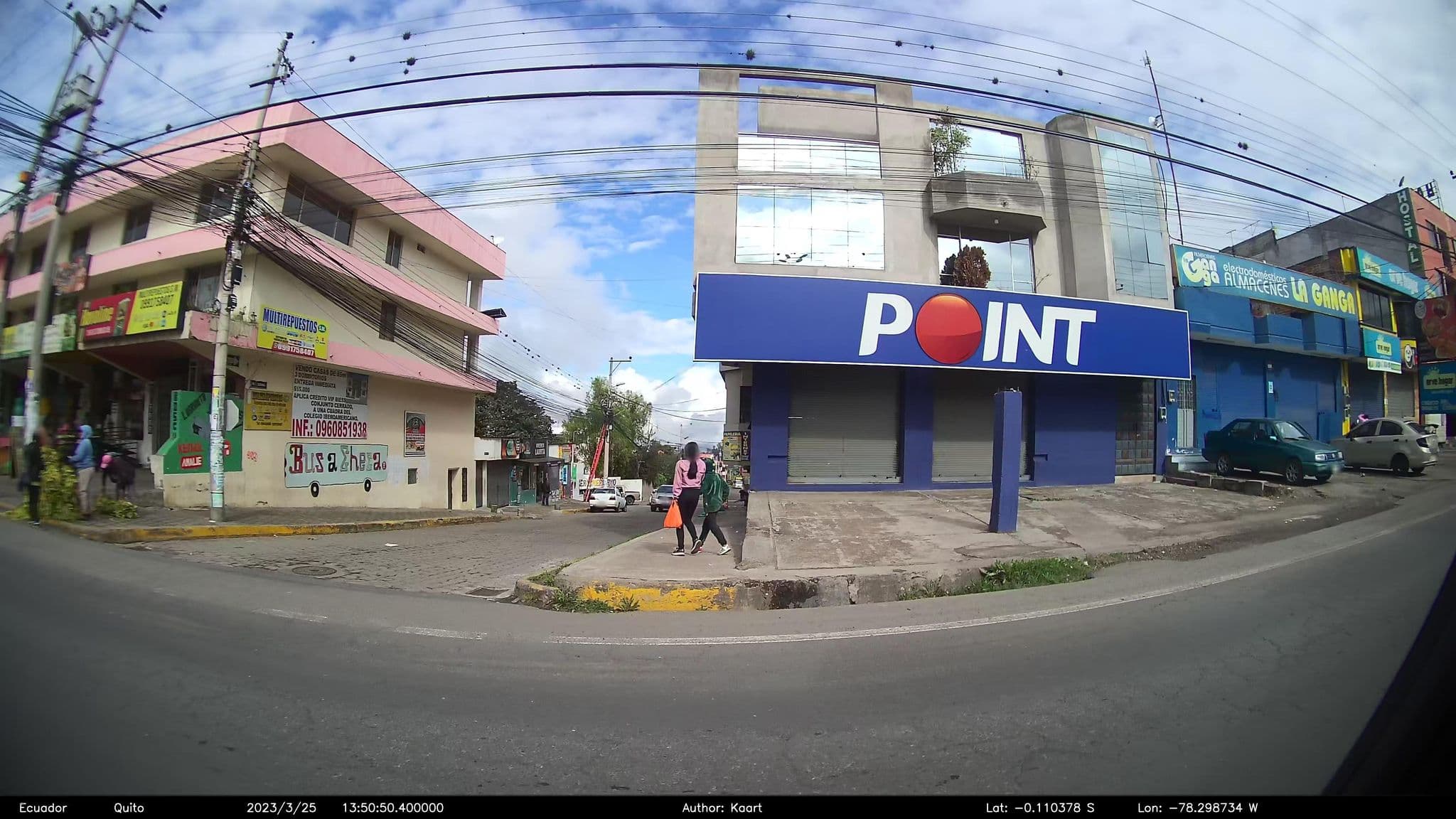 Street view near MarShyl Hostal Residencial, Oyambarillo — © kaart_2 (CC BY-SA · Mapillary)